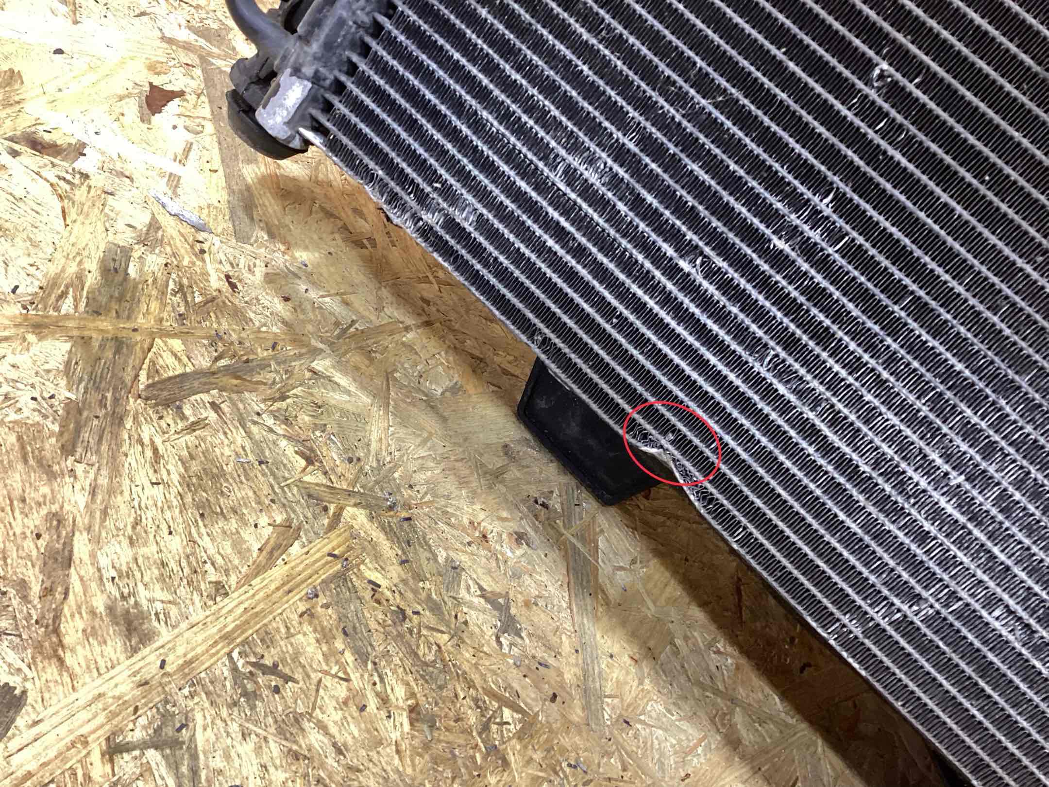 Передняя панель крепления облицовки (телевизор) Land Rover Discovery Sport L550 020426-108