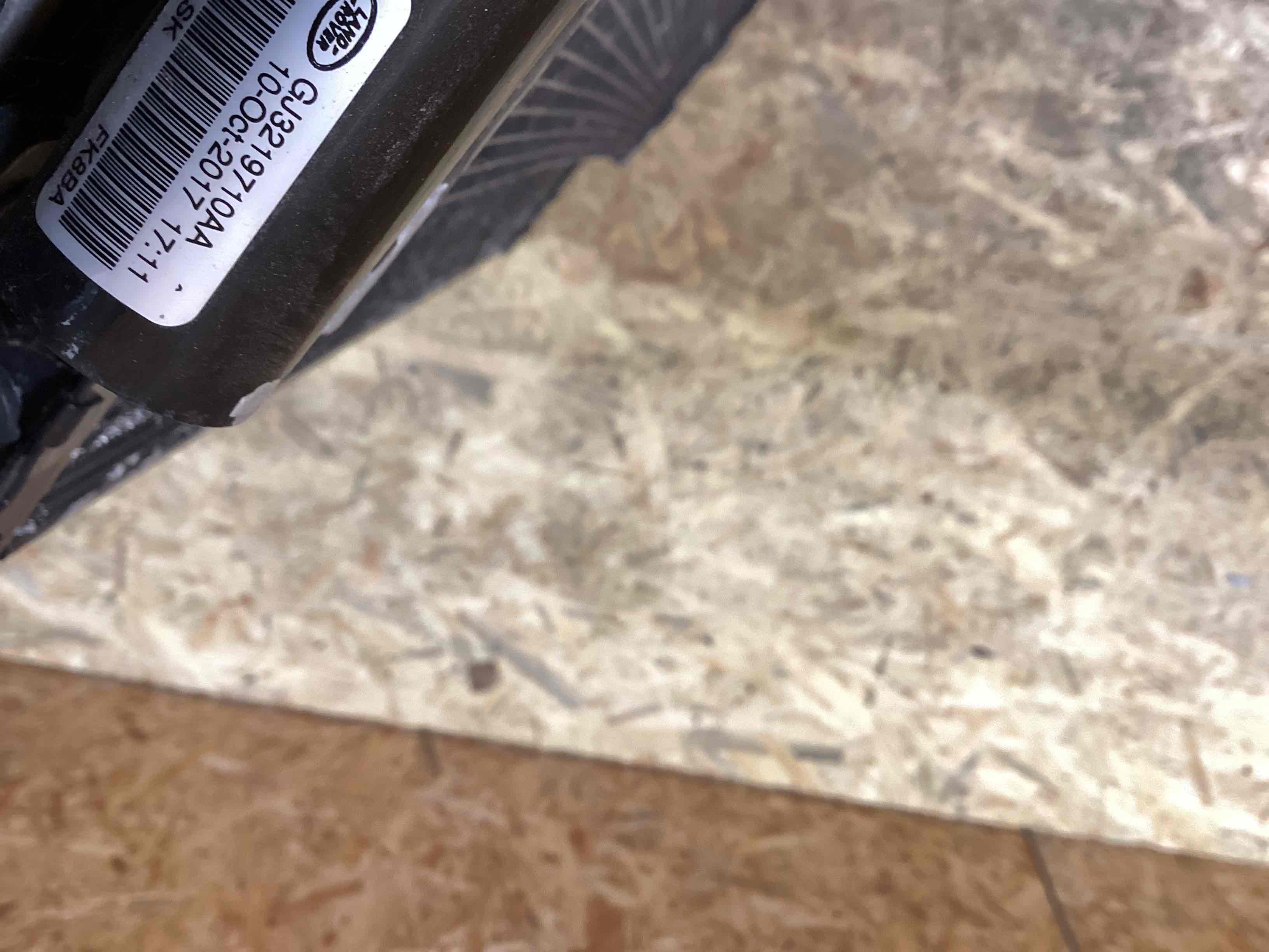 Передняя панель крепления облицовки (телевизор) Land Rover Discovery Sport L550 020426-108