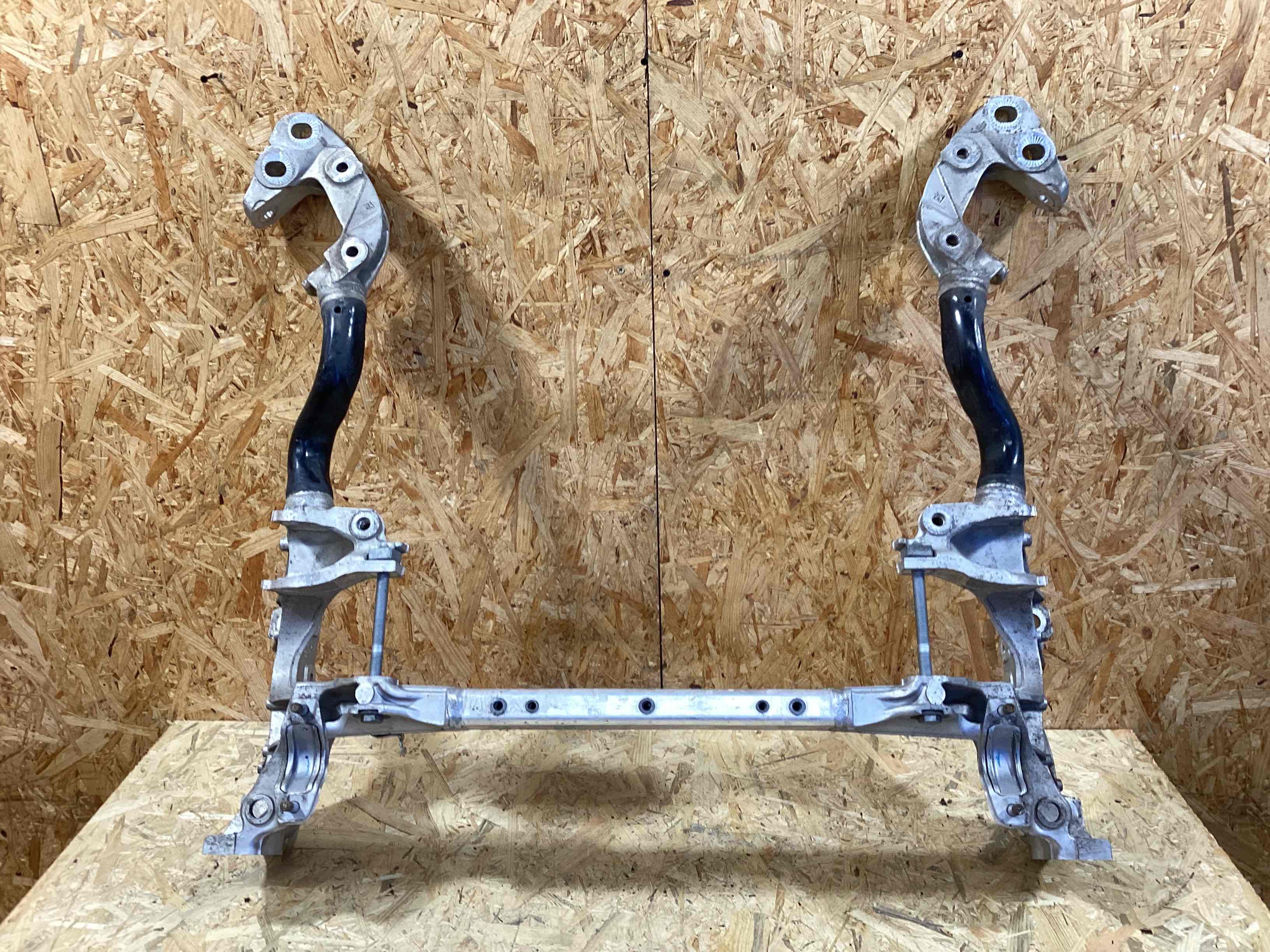 Балка подвески передняя (подрамник) Porsche Cayenne 020426-111