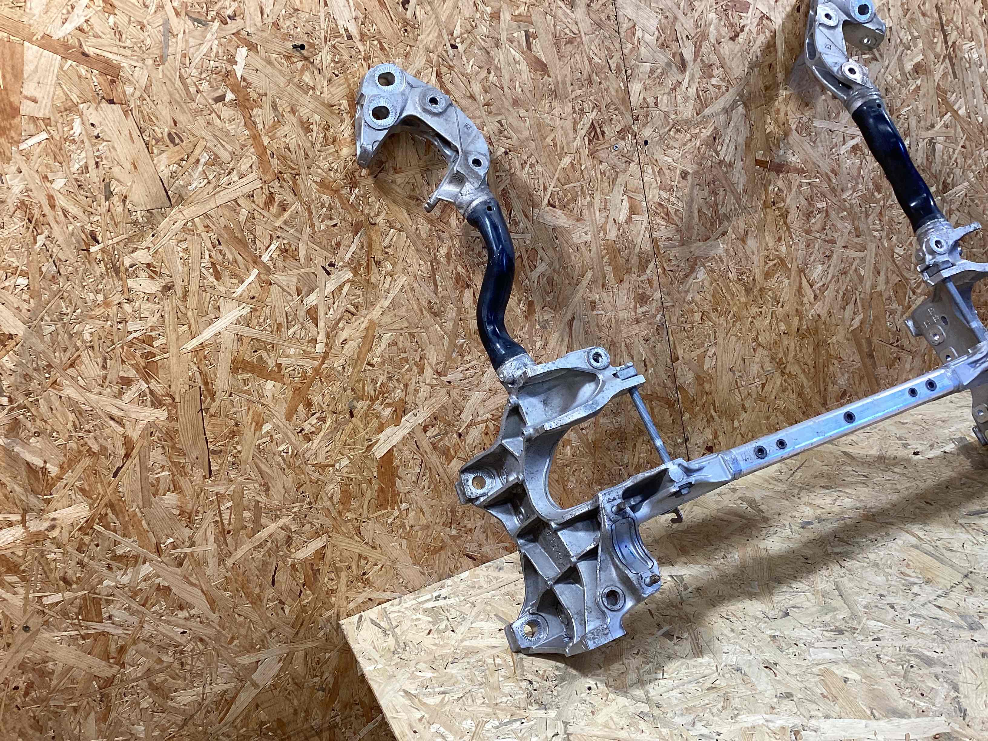 Балка подвески передняя (подрамник) Porsche Cayenne 020426-111