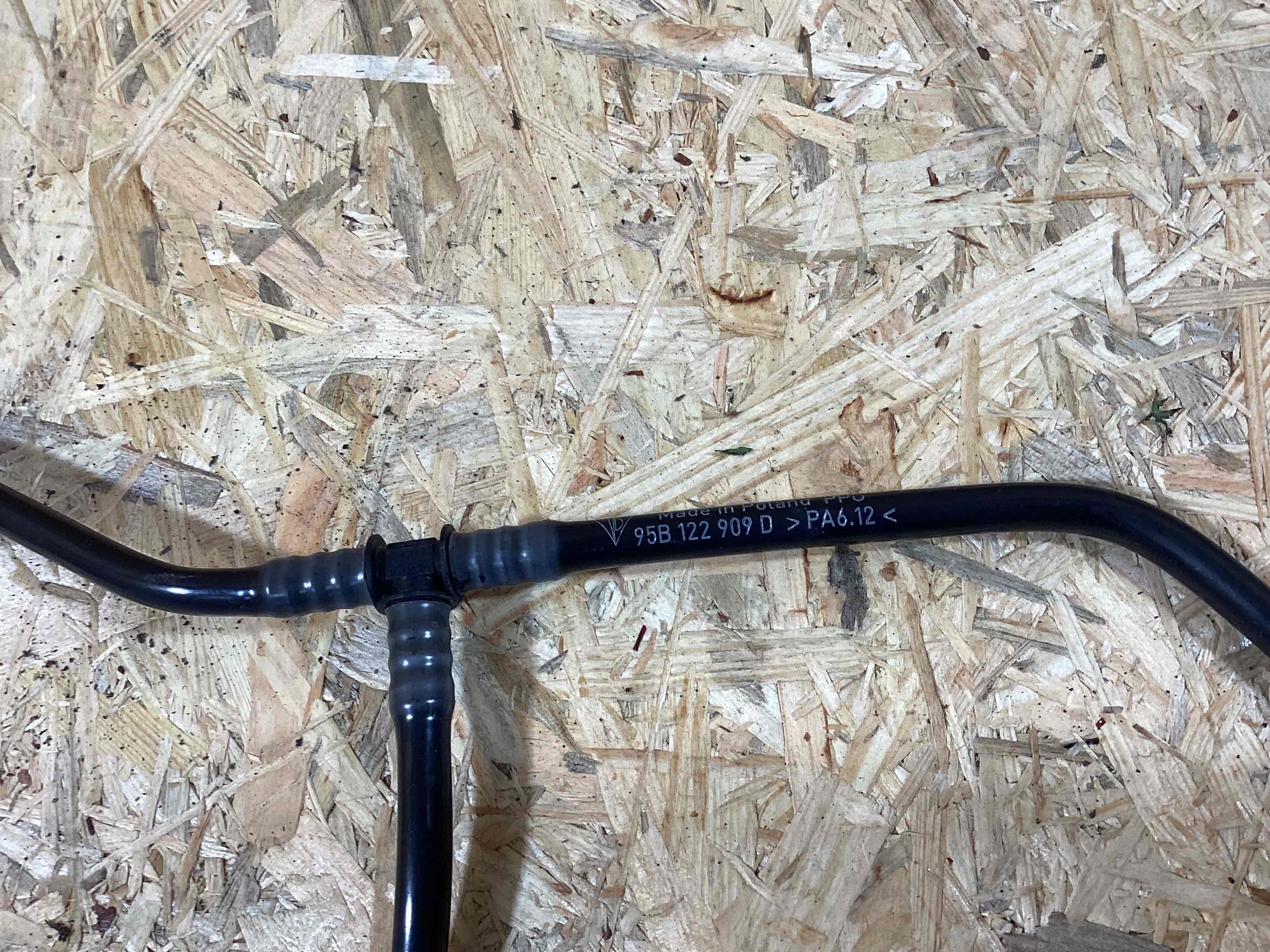 Патрубок Porsche Macan 020426-112