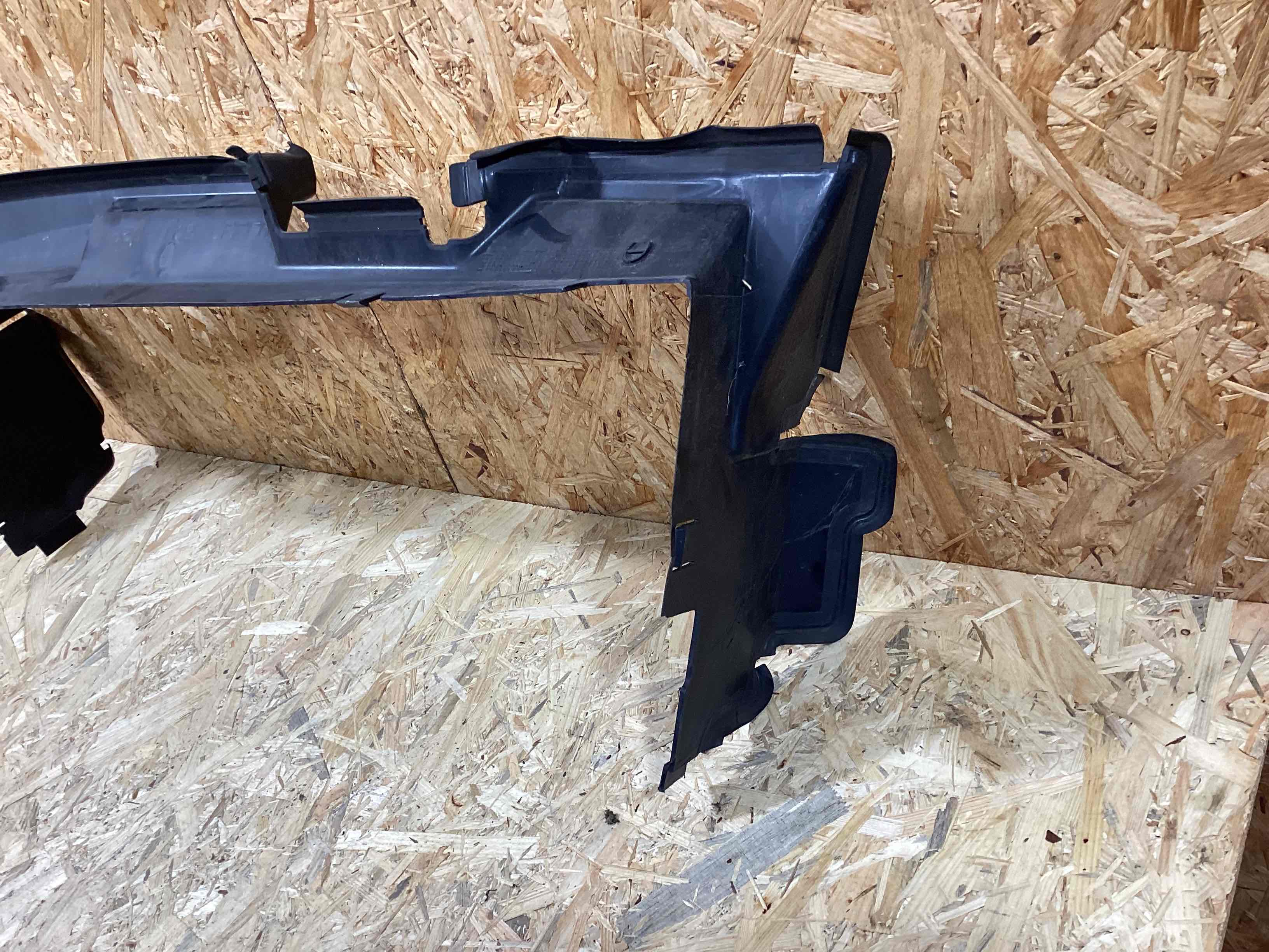 Воздуховод Land Rover Discovery Sport L550 020426-113