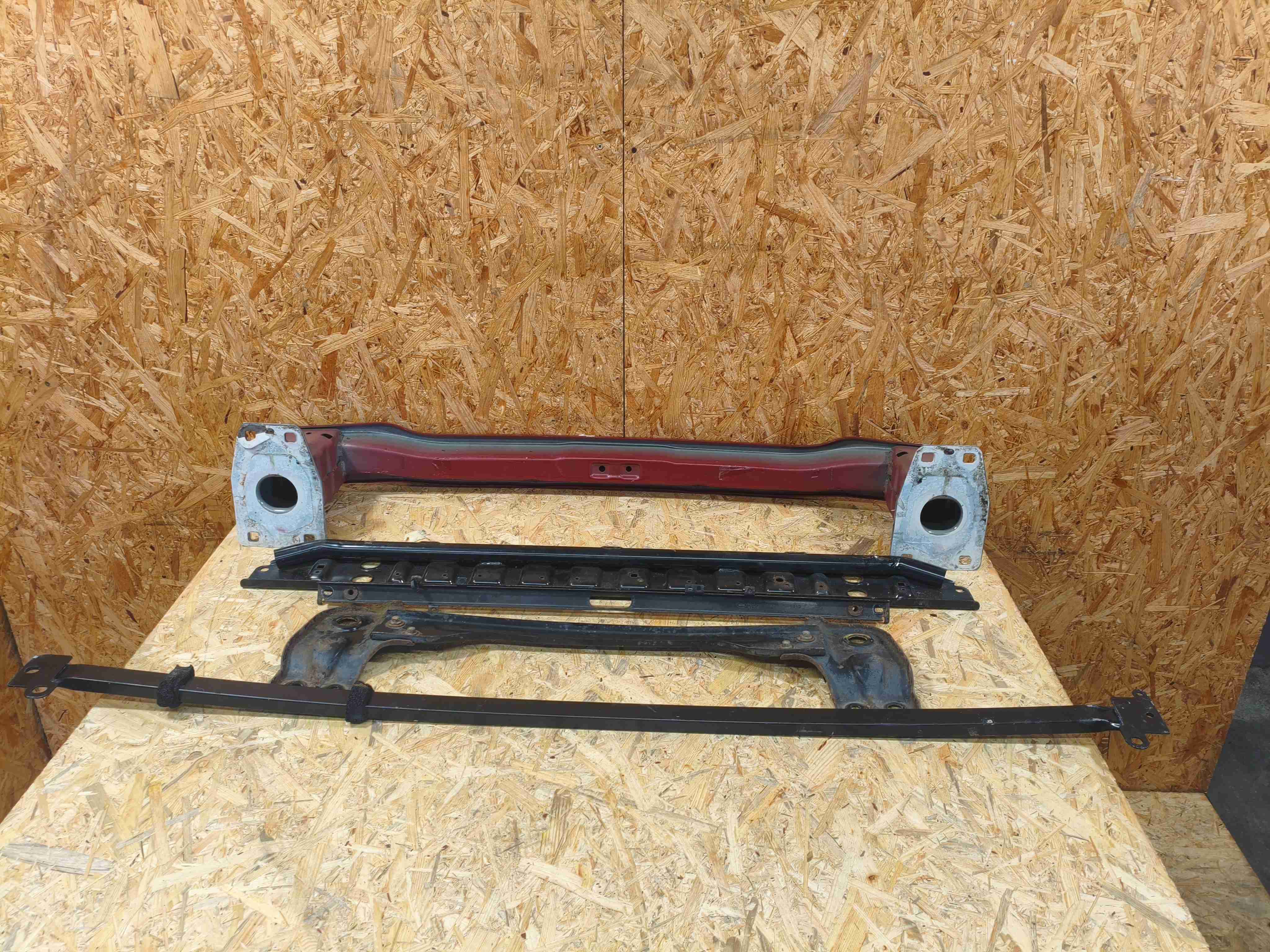 Усилитель бампера переднего Land Rover Discovery Sport L550 020426-115