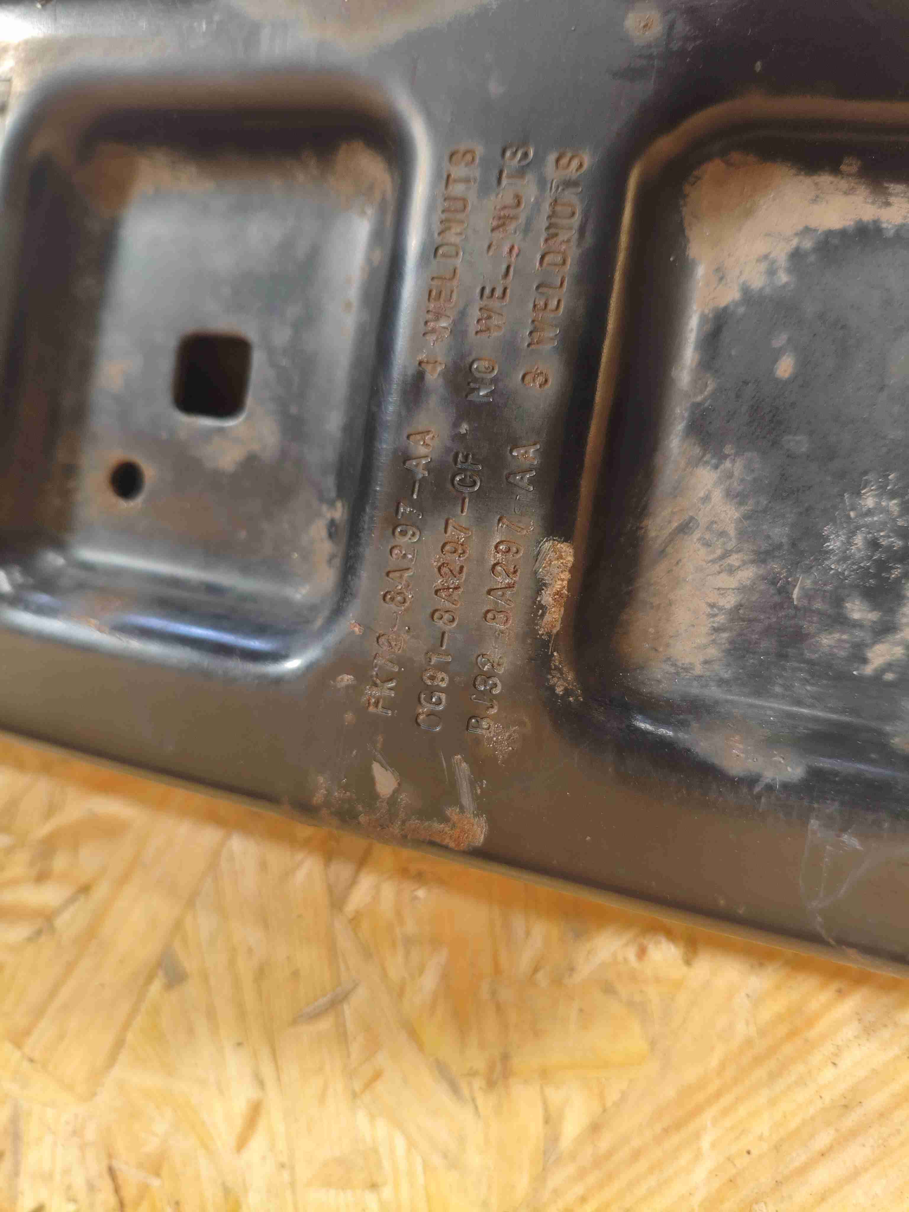 Усилитель бампера переднего Land Rover Discovery Sport L550 020426-115