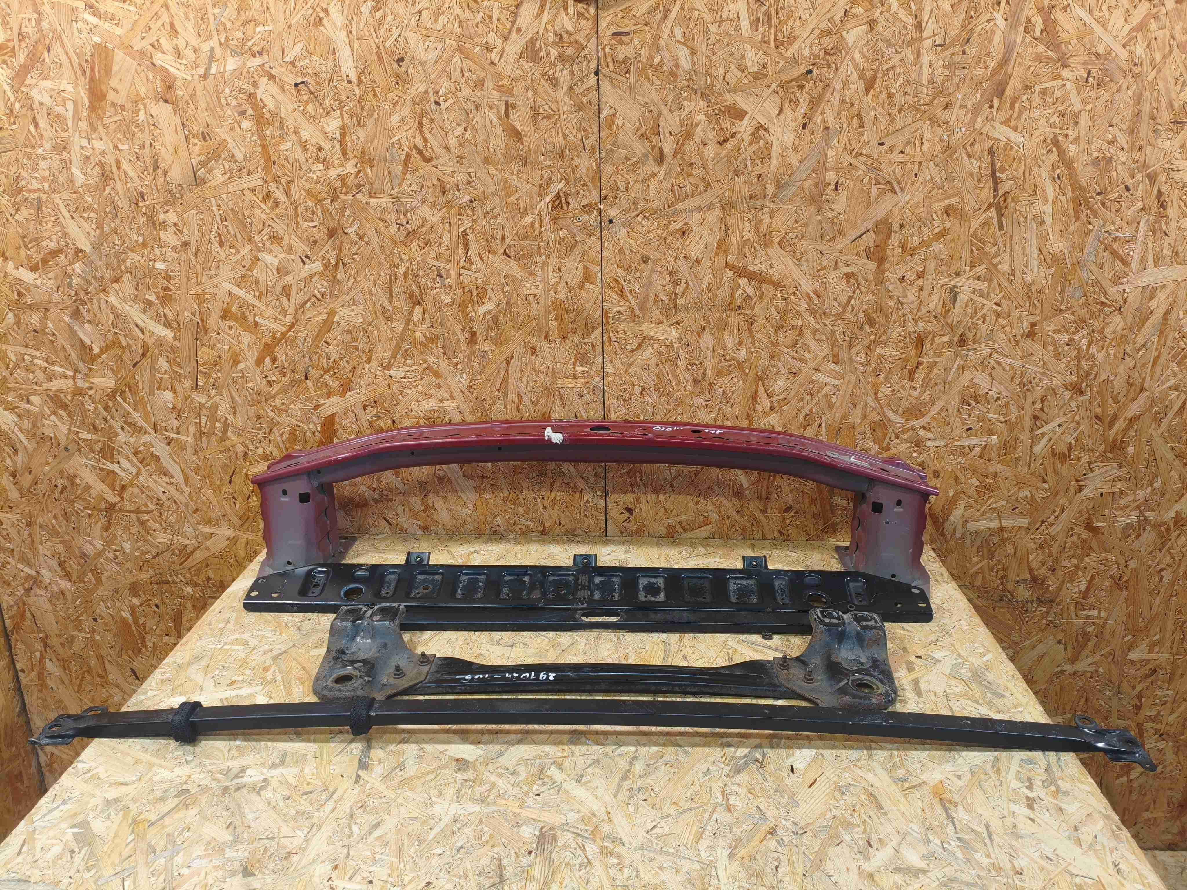 Усилитель бампера переднего Land Rover Discovery Sport L550 020426-115