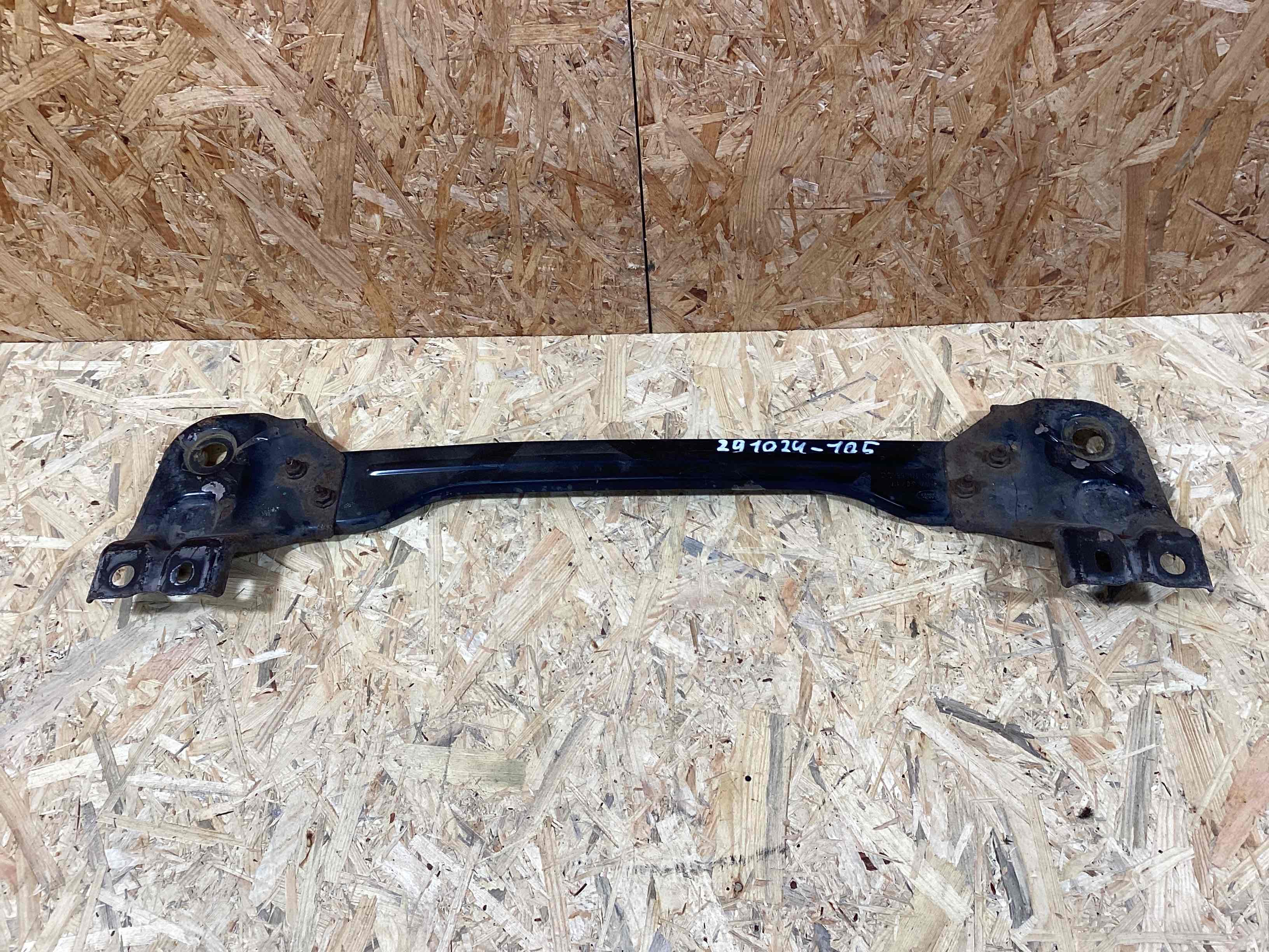 Передняя панель крепления облицовки (телевизор) Land Rover Discovery Sport L550 020426-119