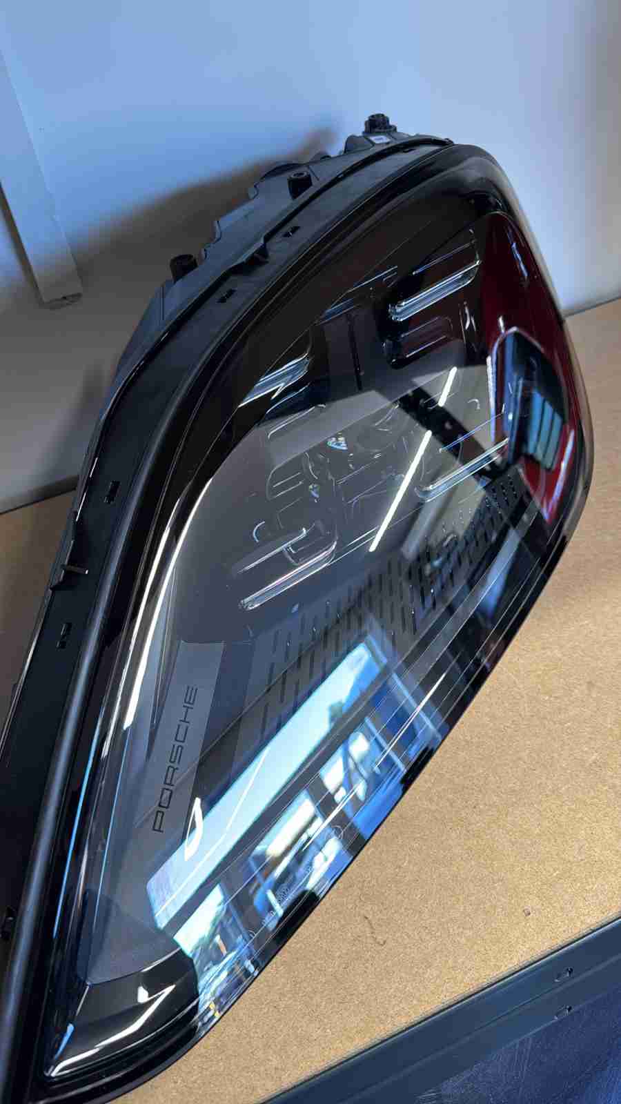 Фара левая Porsche Cayenne 020426-152