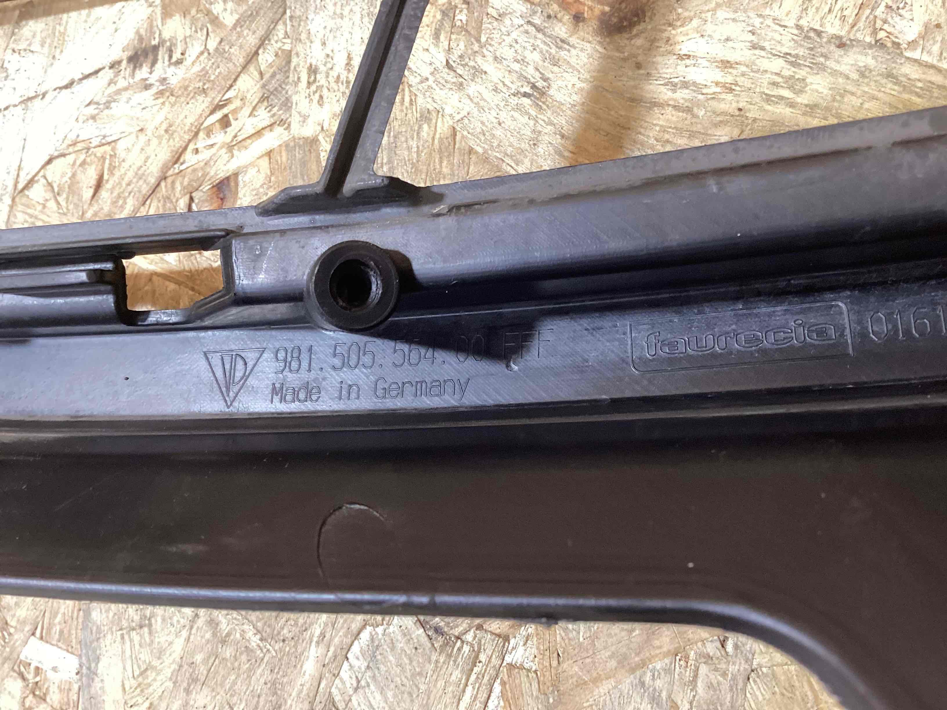 Заглушка, вставка (решетка) в бампер Porsche Cayman 020626-102