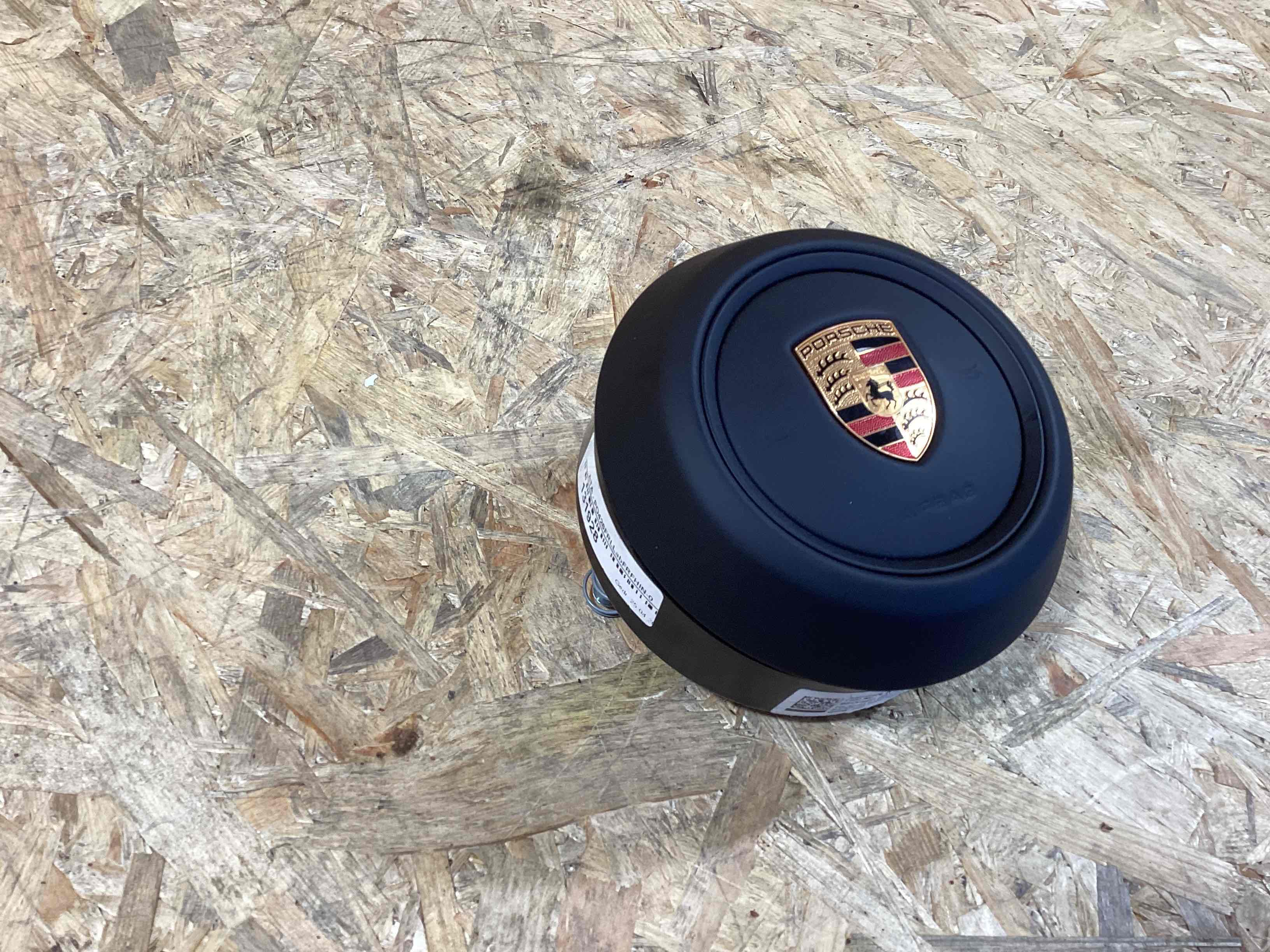 Подушка безопасности водителя Porsche Macan 020626-107