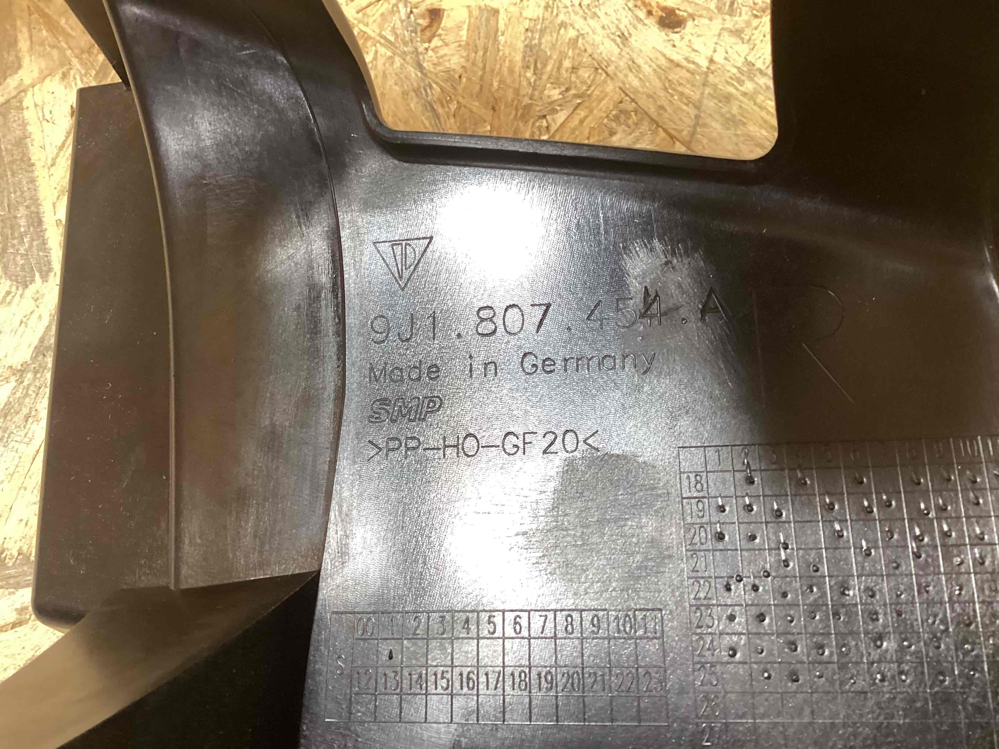 Крепление бампера Porsche Taycan 020626-131