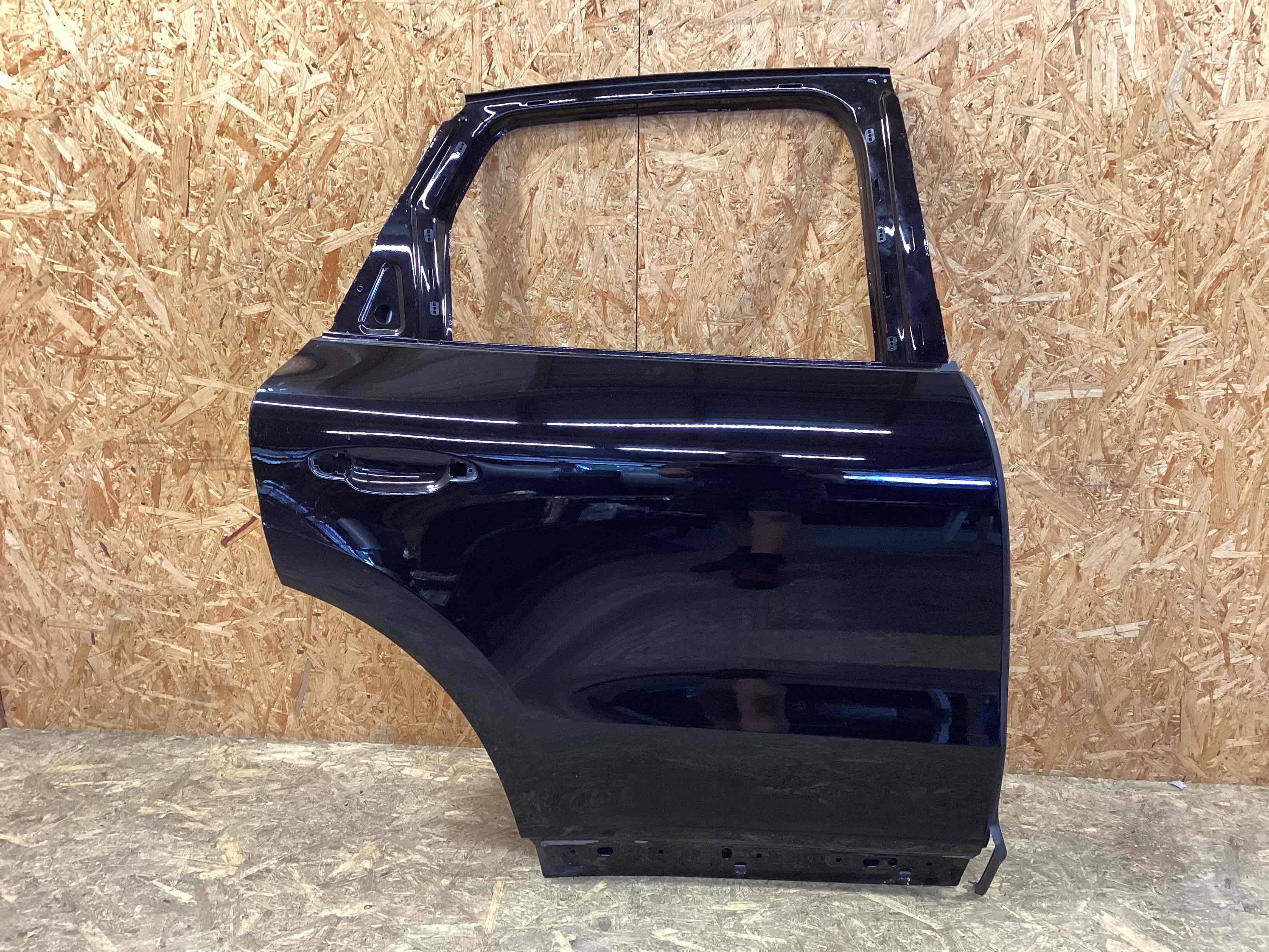 Двері задні праві Porsche Cayenne 020926-101
