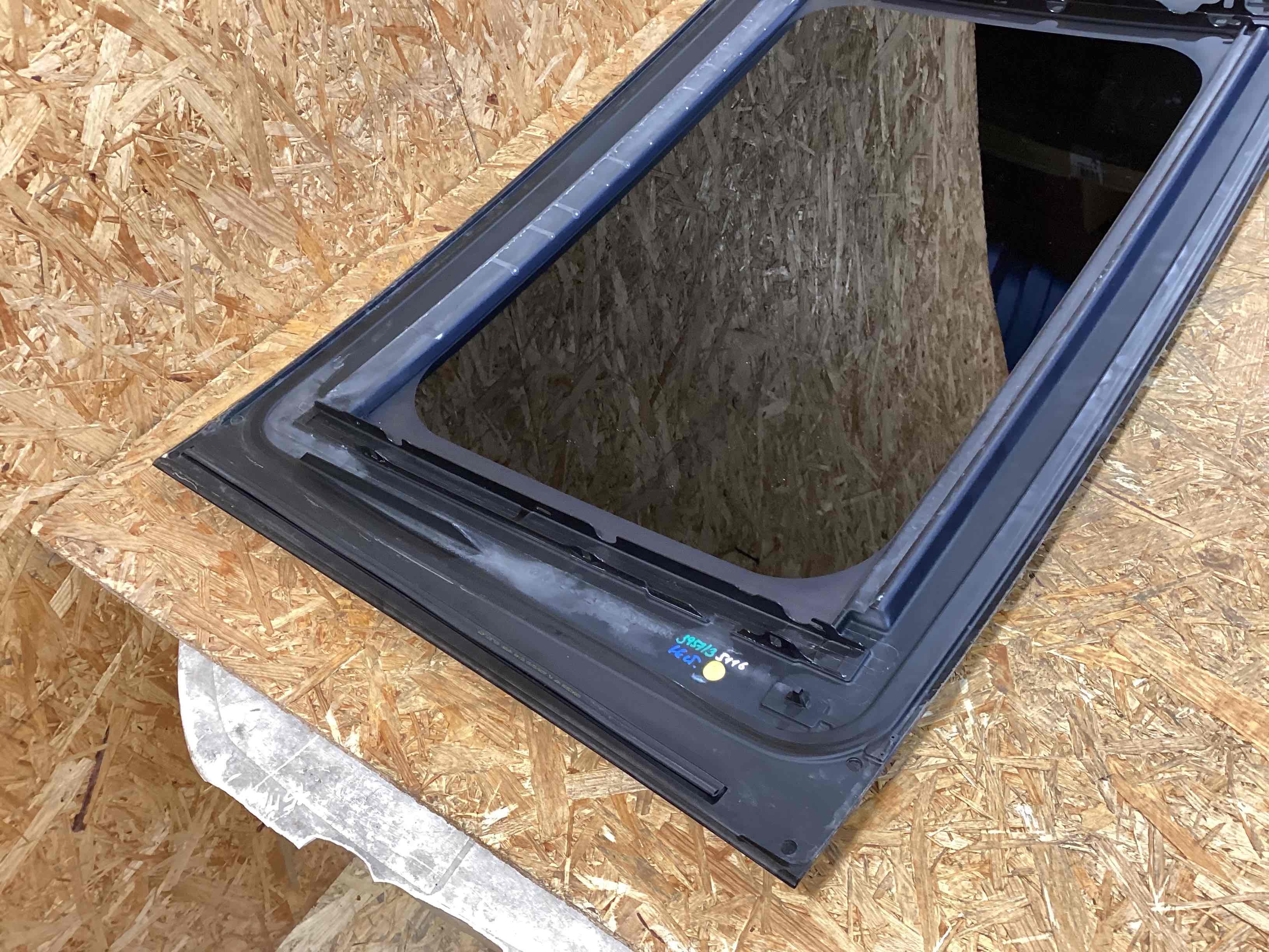 Люк (разное) Porsche Panamera 030326-103