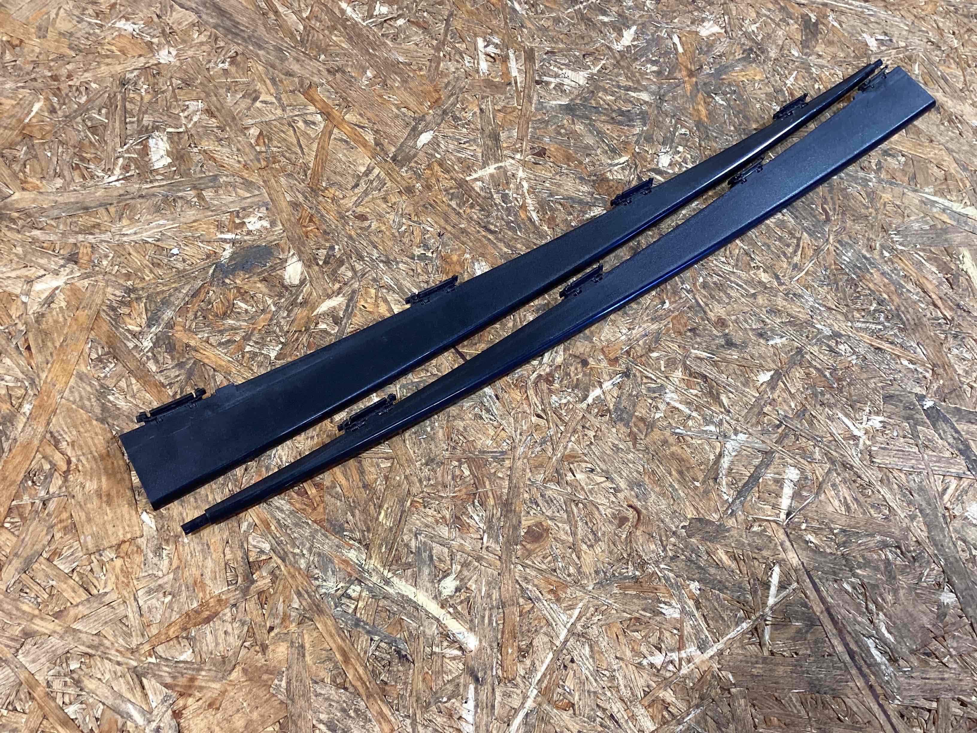 Уплотнитель стекла/двери Porsche Panamera 030326-104