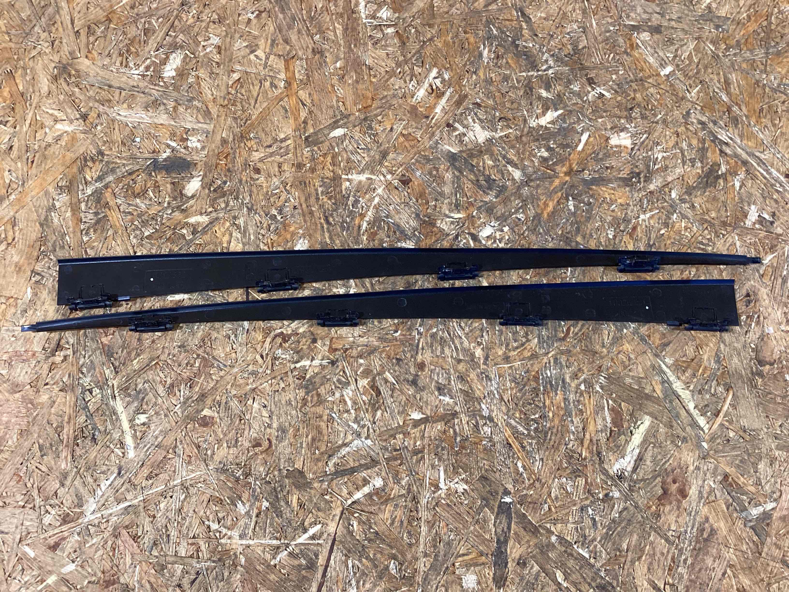 Уплотнитель стекла/двери Porsche Panamera 030326-104