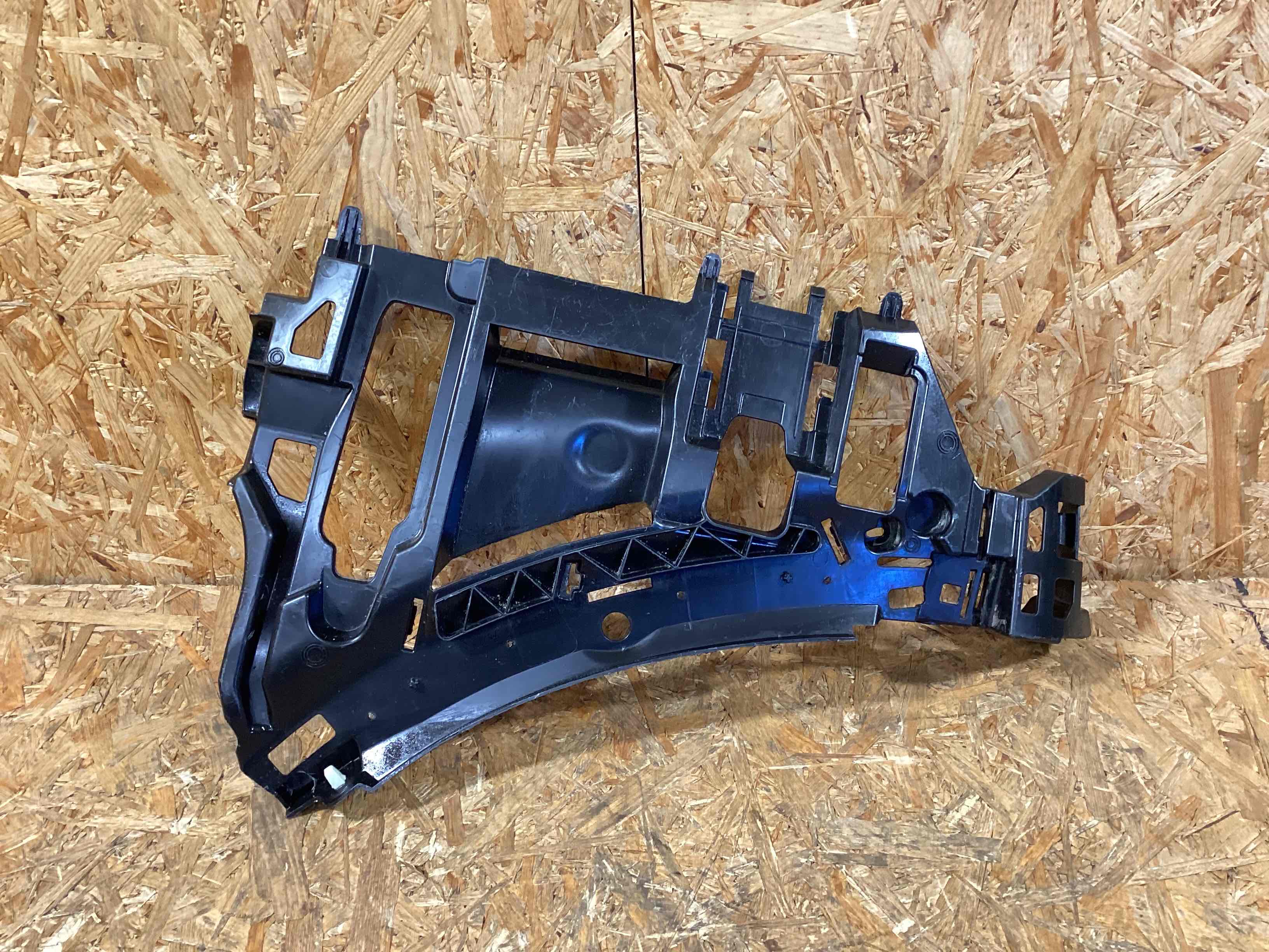 Крепление бампера Porsche Cayenne 030326-109