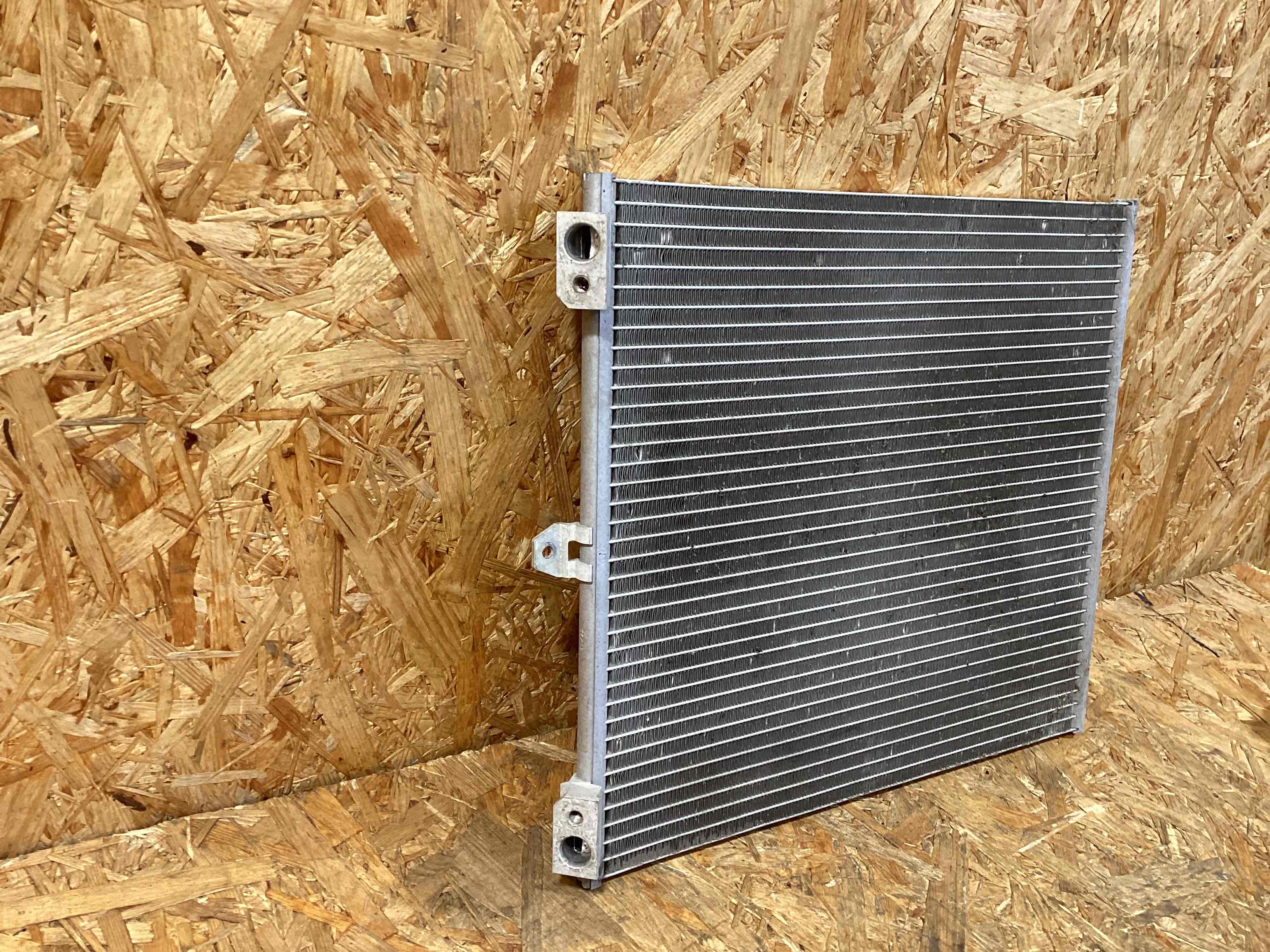 Радиатор кондиционера Porsche 911 030326-115