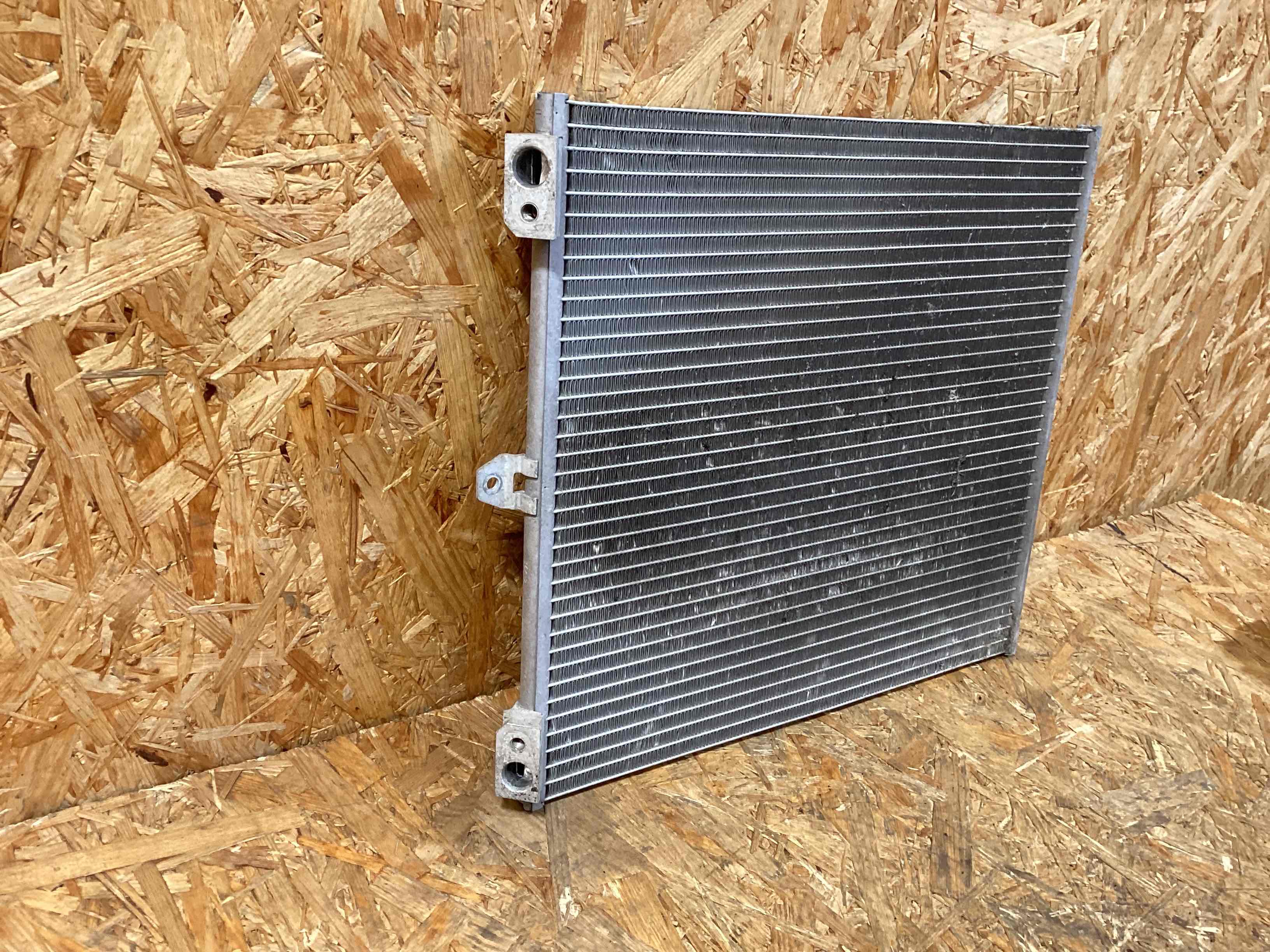 Радиатор кондиционера Porsche 911 030326-116