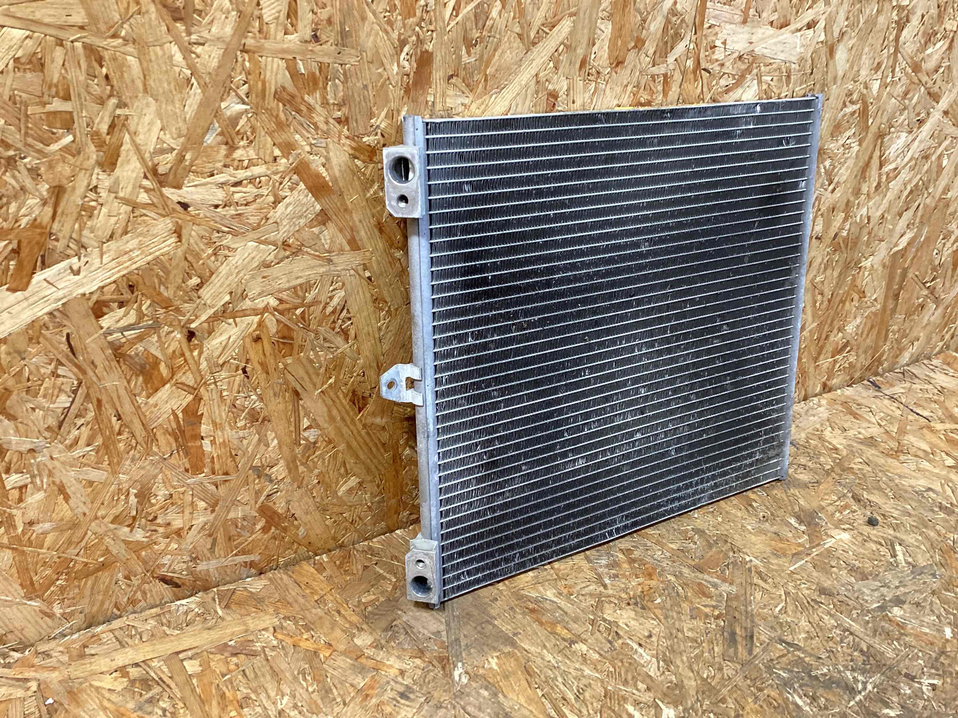 Радиатор кондиционера Porsche 911 030326-117