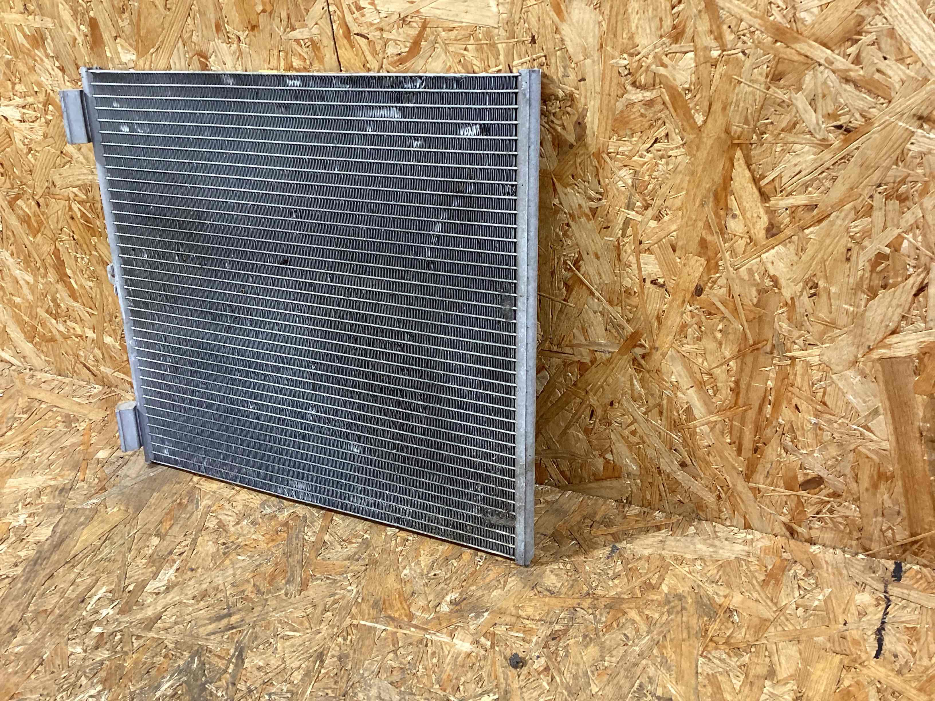 Радиатор кондиционера Porsche 911 030326-117