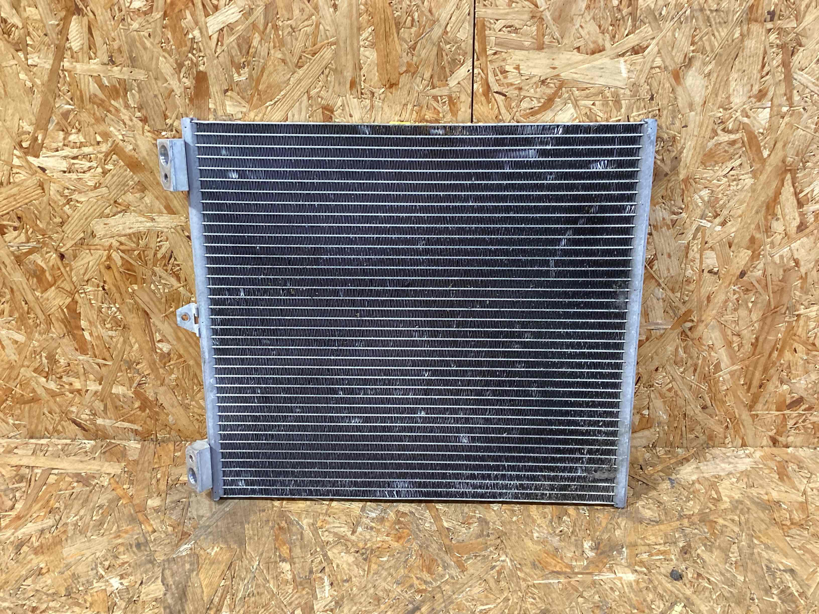 Радиатор кондиционера Porsche 911 030326-117