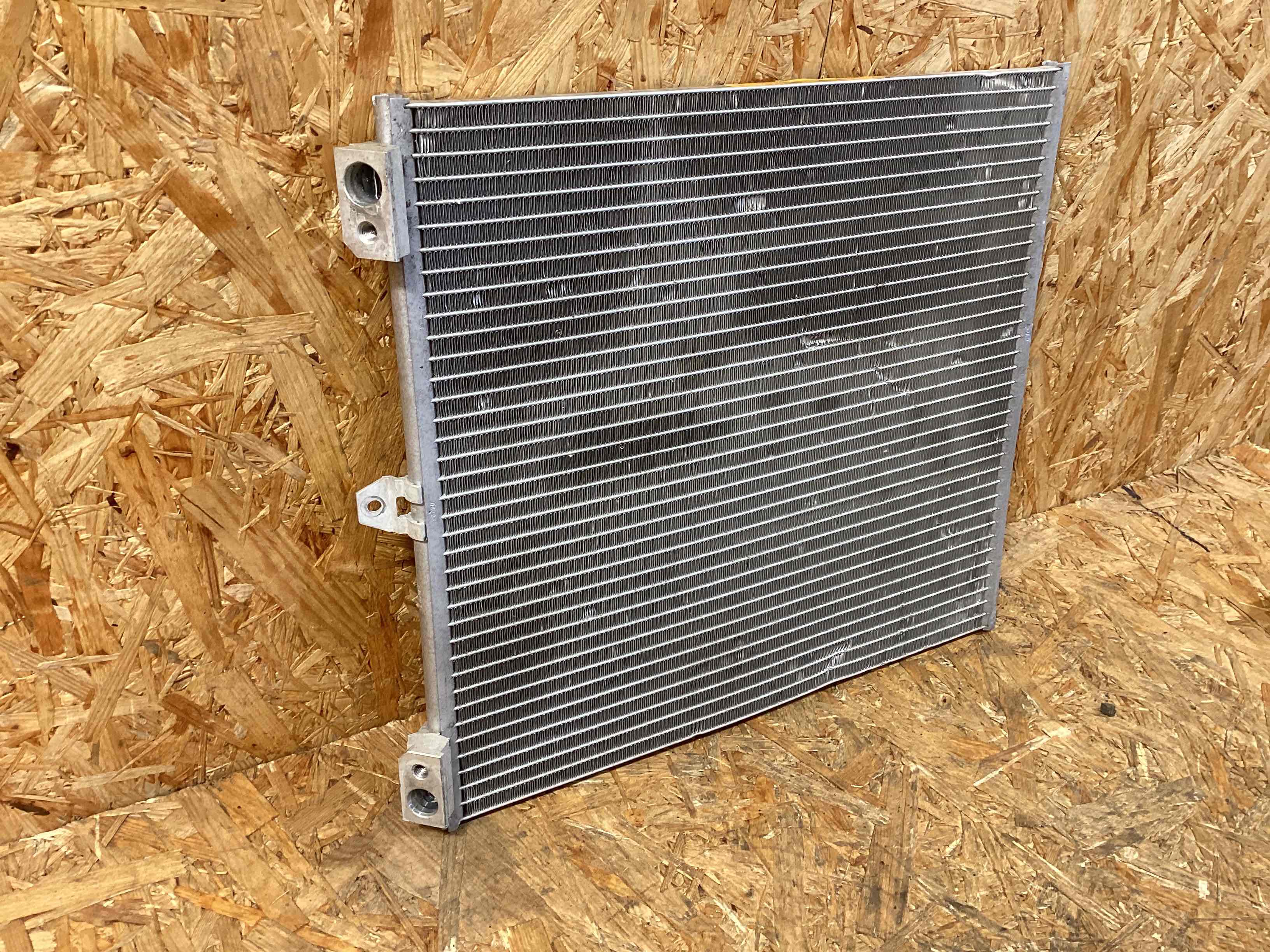 Радиатор кондиционера Porsche 911 030326-118