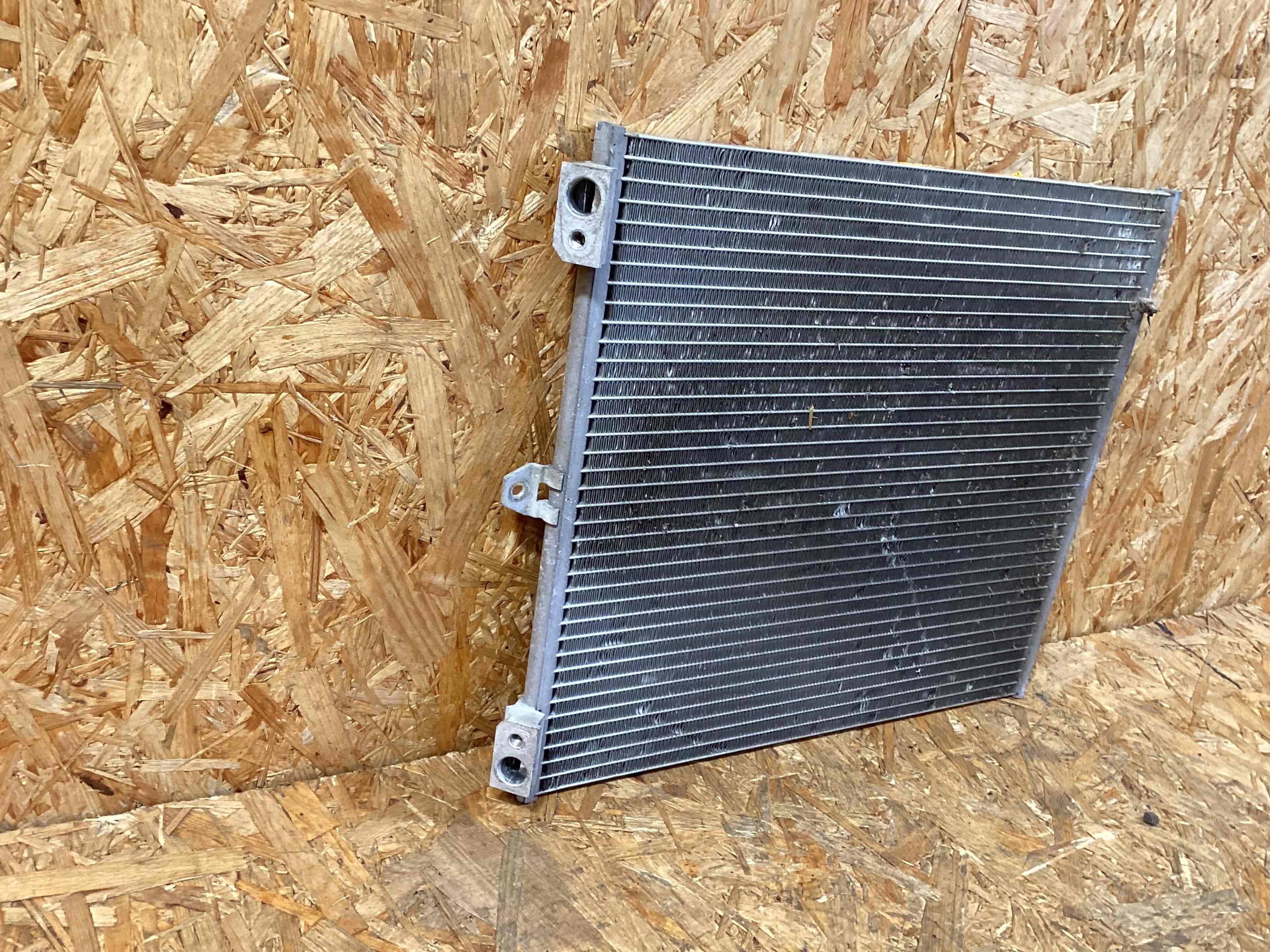 Радиатор кондиционера Porsche 911 030326-119