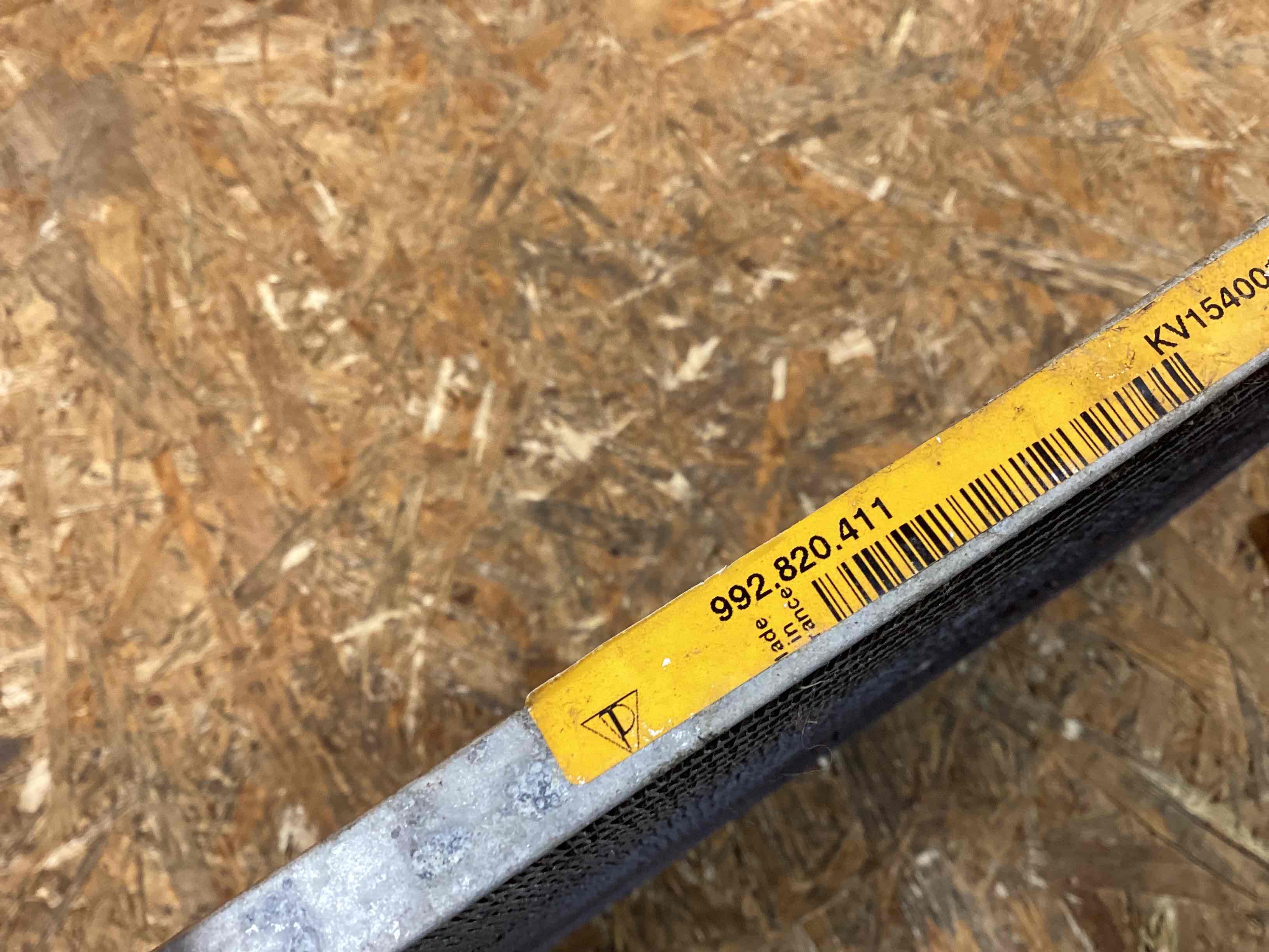 Радиатор кондиционера Porsche 911 030326-120