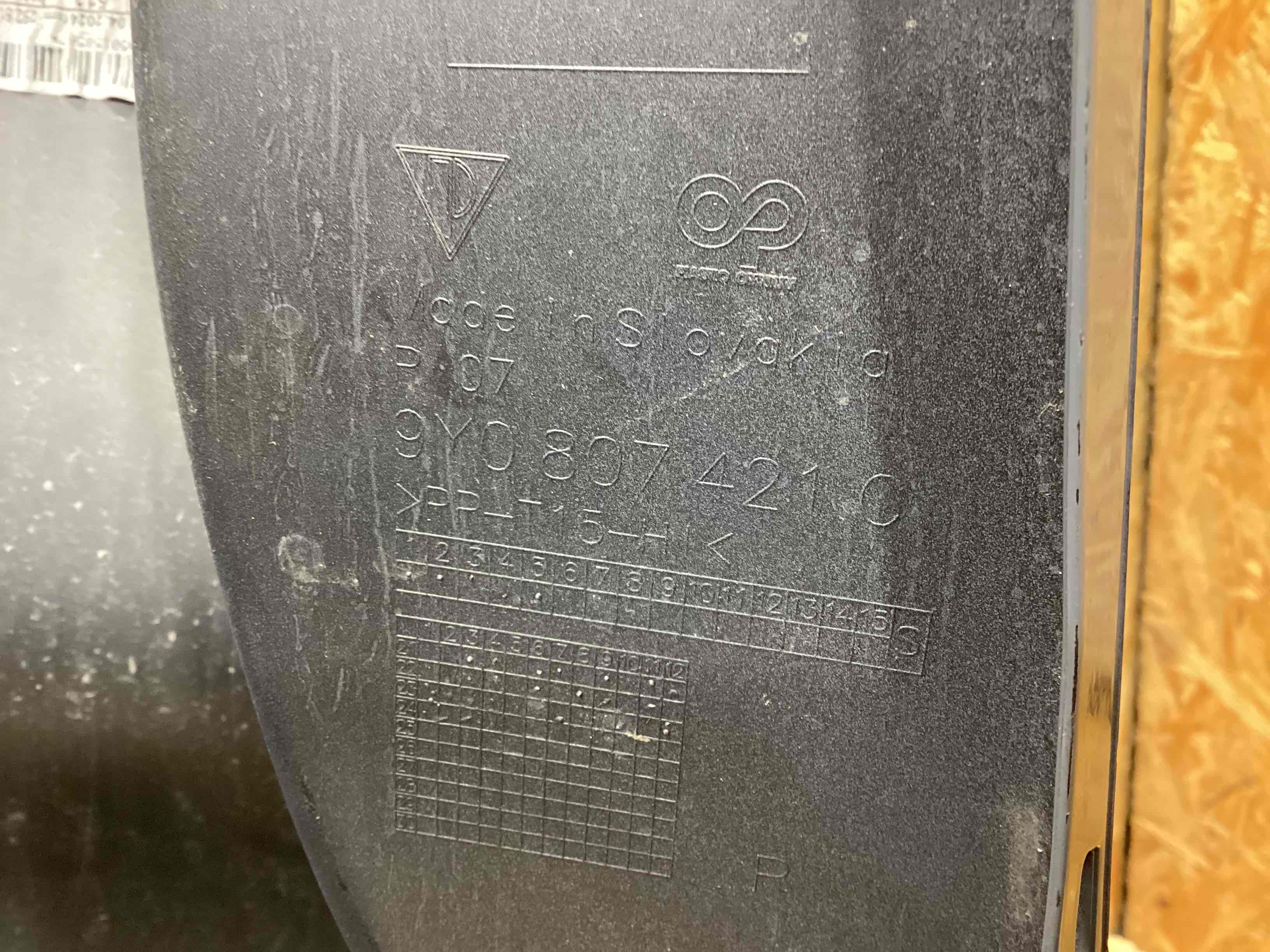 Бампер задний Porsche Cayenne 030426-101