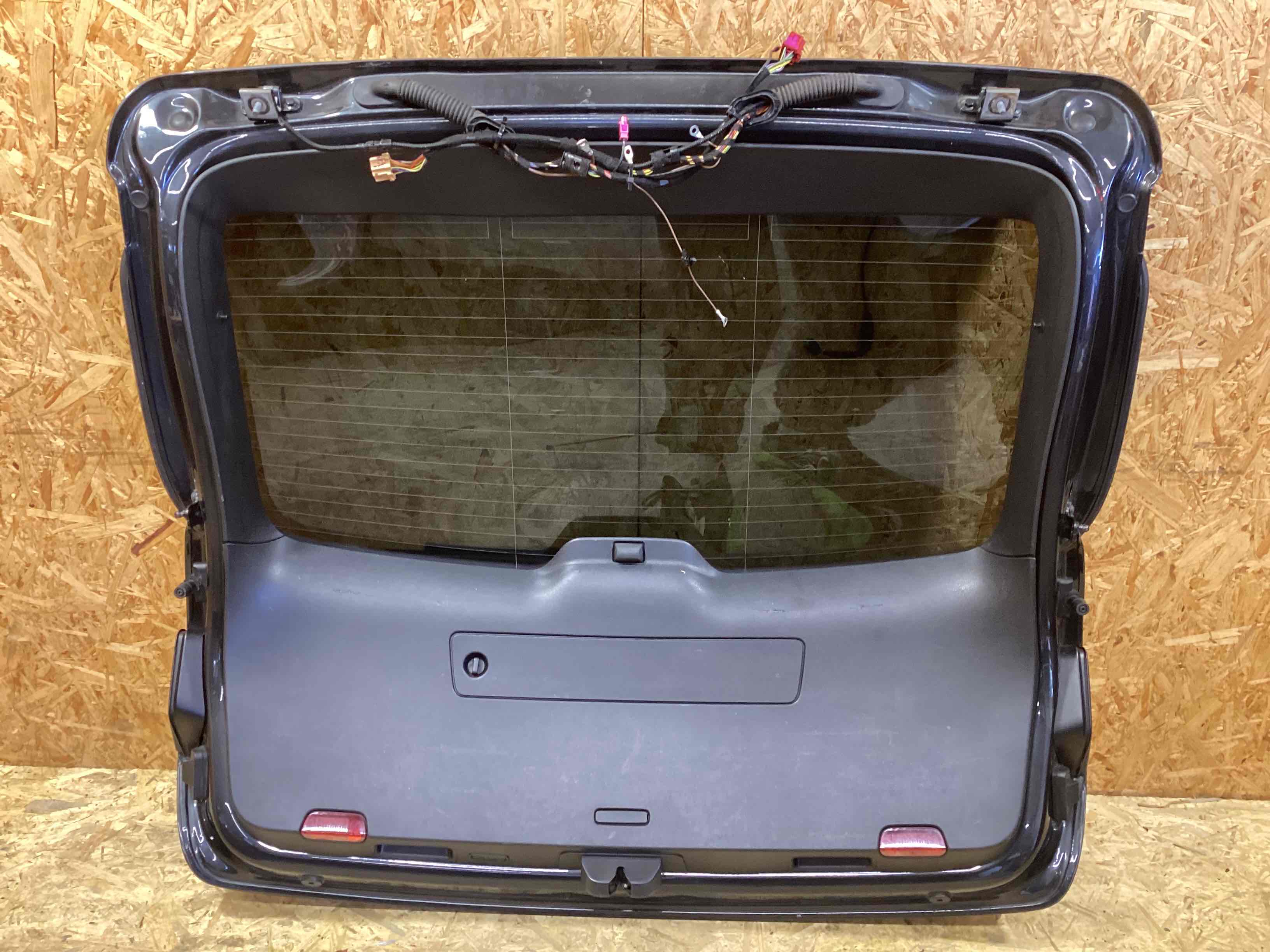 Крышка багажника, дверь багажника Porsche Macan 030426-102