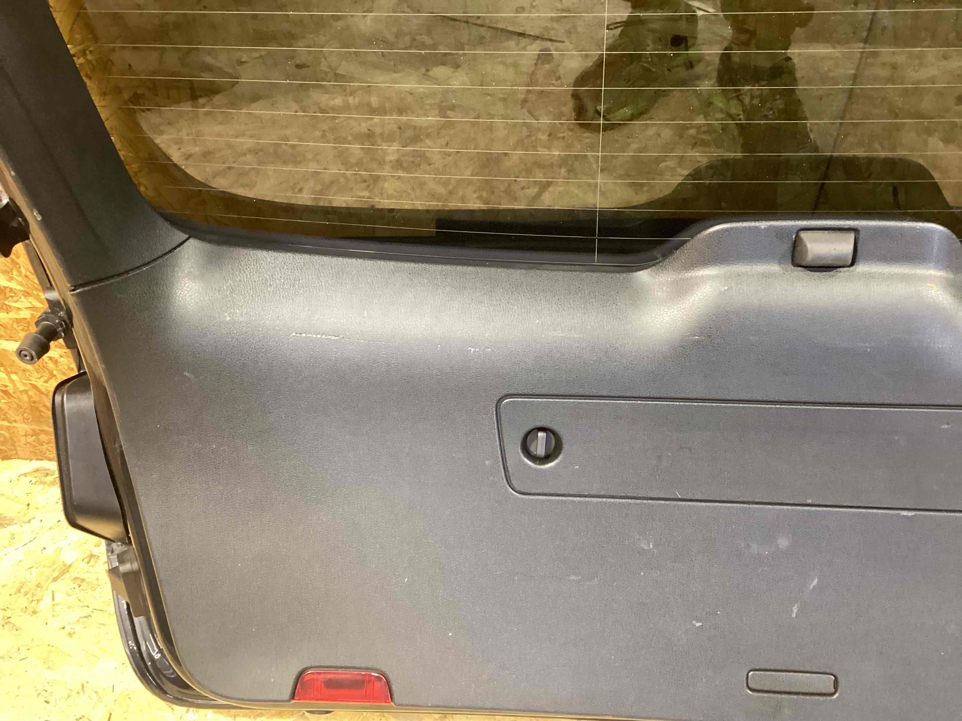 Крышка багажника, дверь багажника Porsche Macan 030426-102