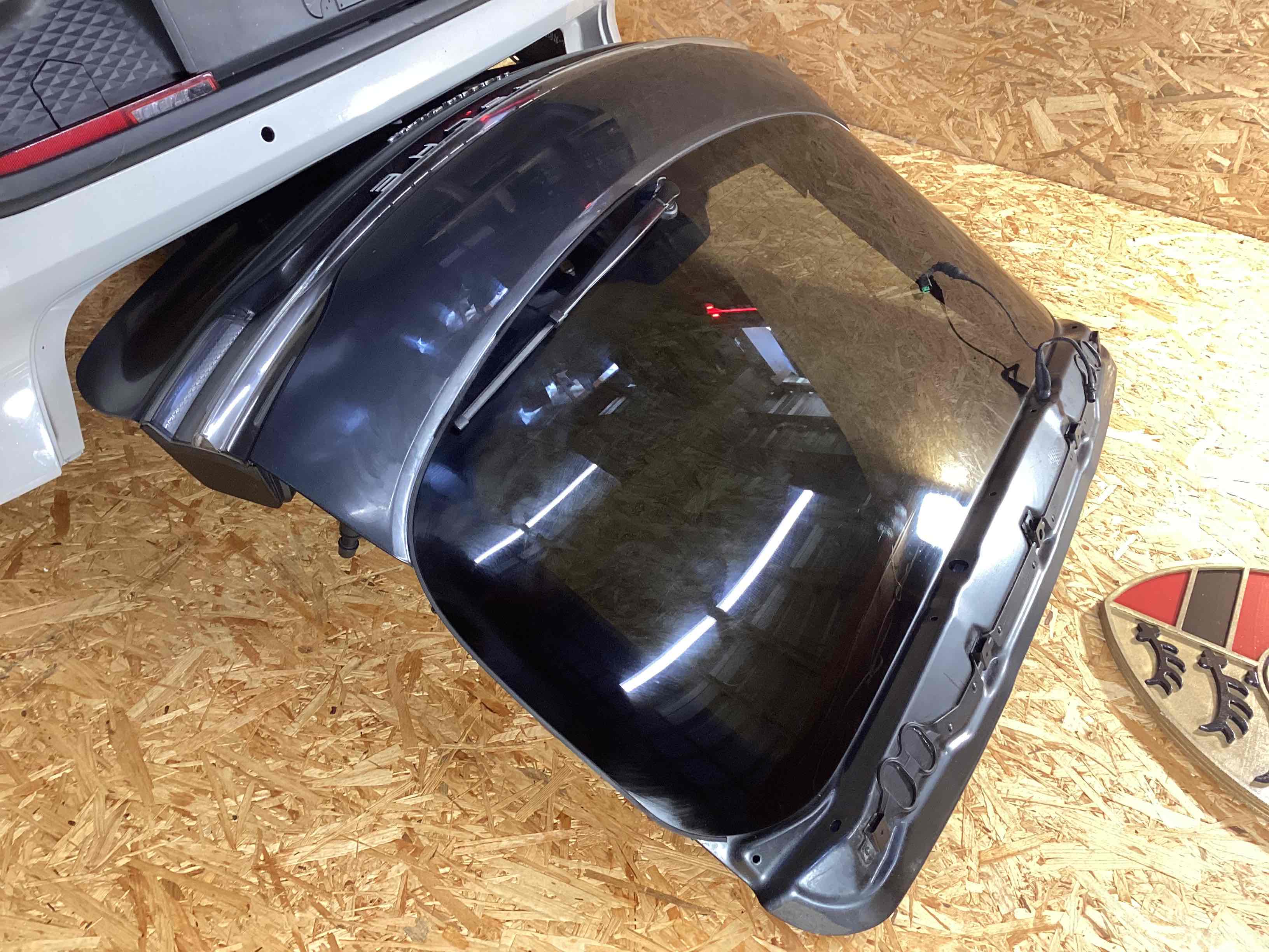 Крышка багажника, дверь багажника Porsche Macan 030426-102