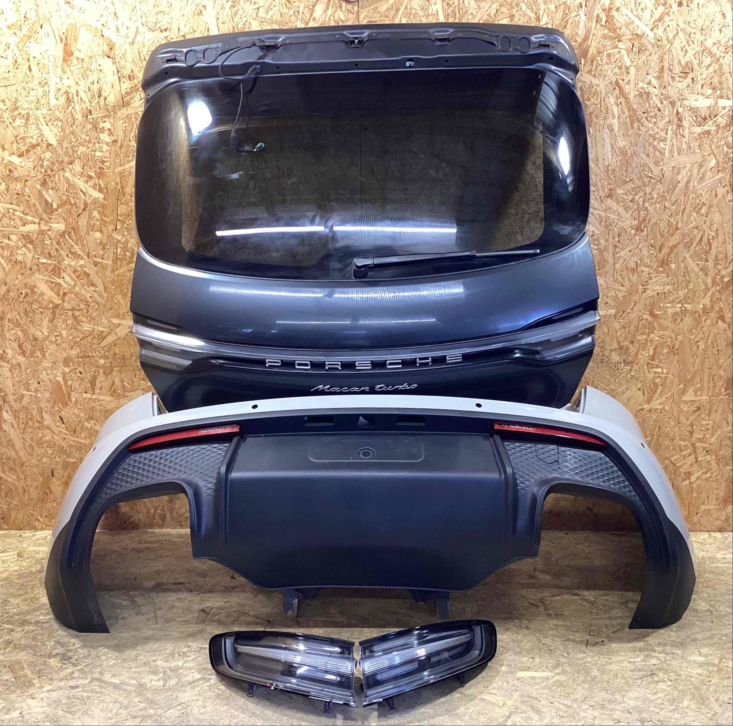 Крышка багажника, дверь багажника Porsche Macan 030426-102