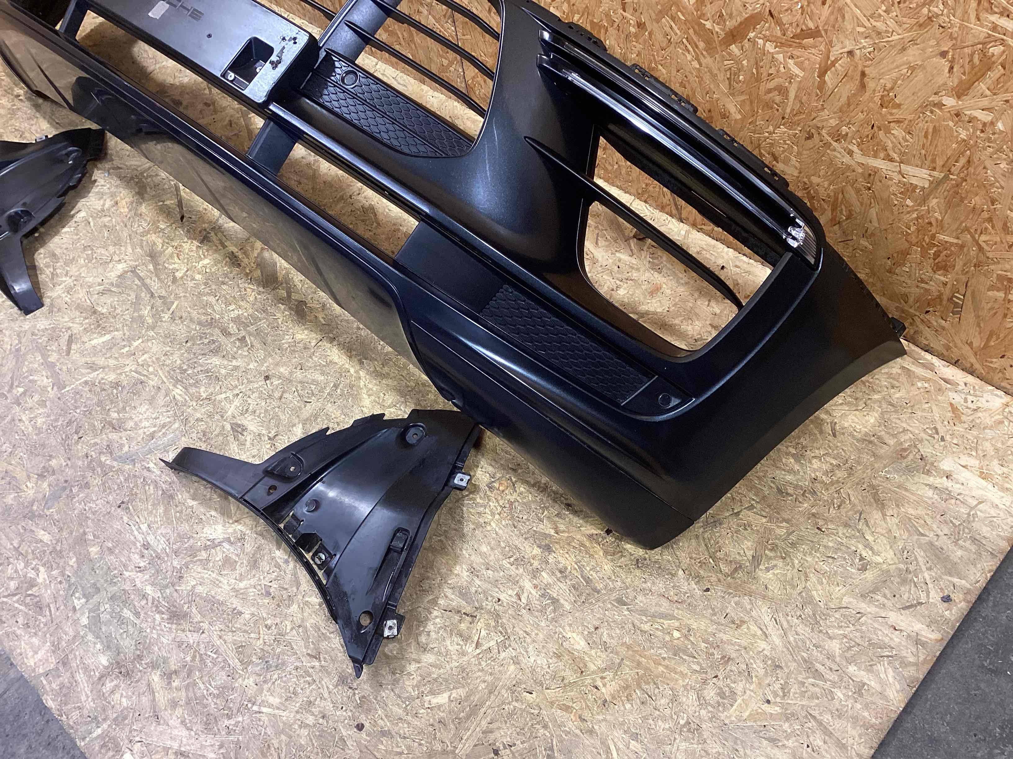 Бампер передний Porsche Macan 030426-103