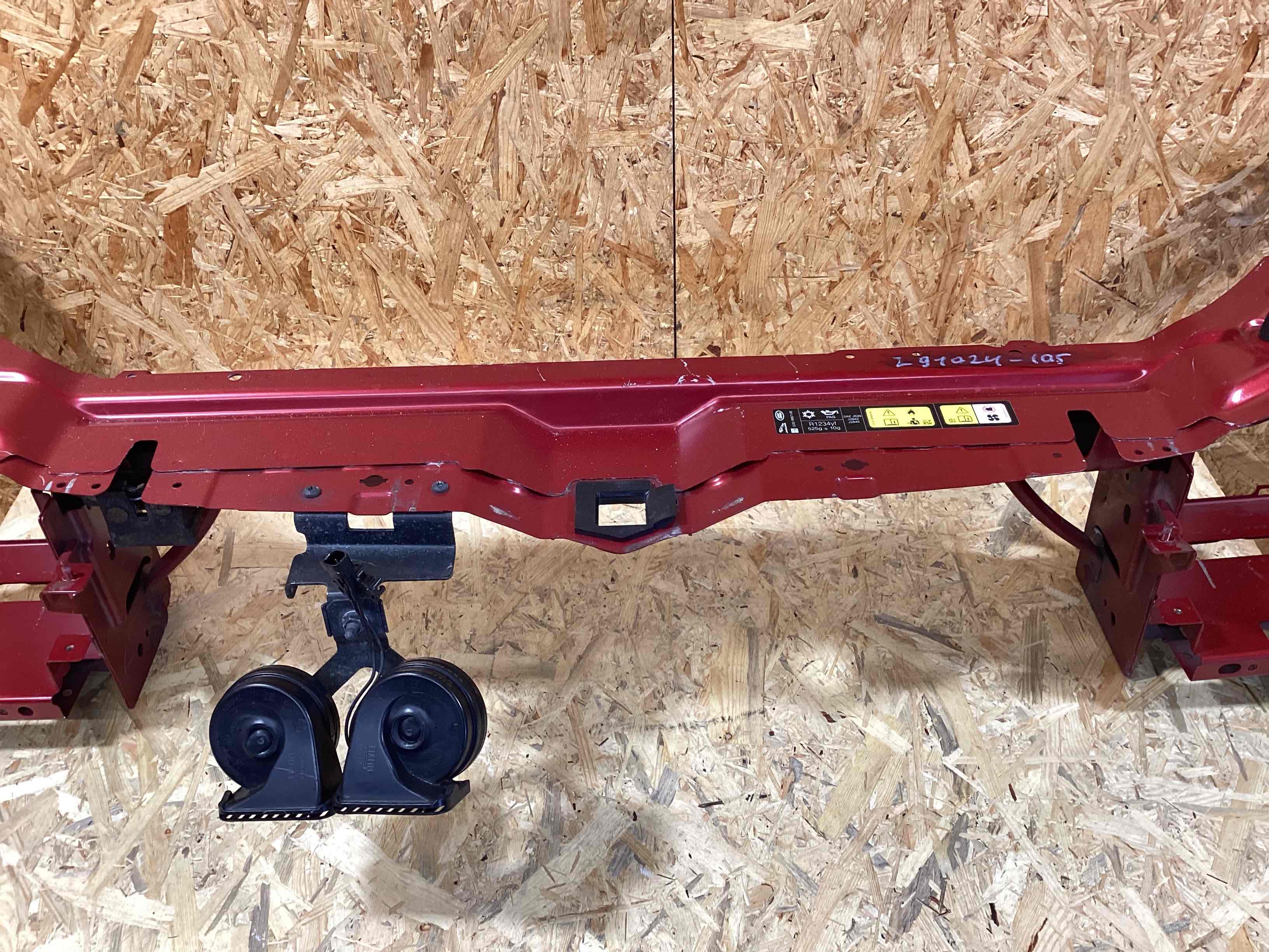 Передняя панель крепления облицовки (телевизор) Land Rover Discovery Sport L550 030426-104