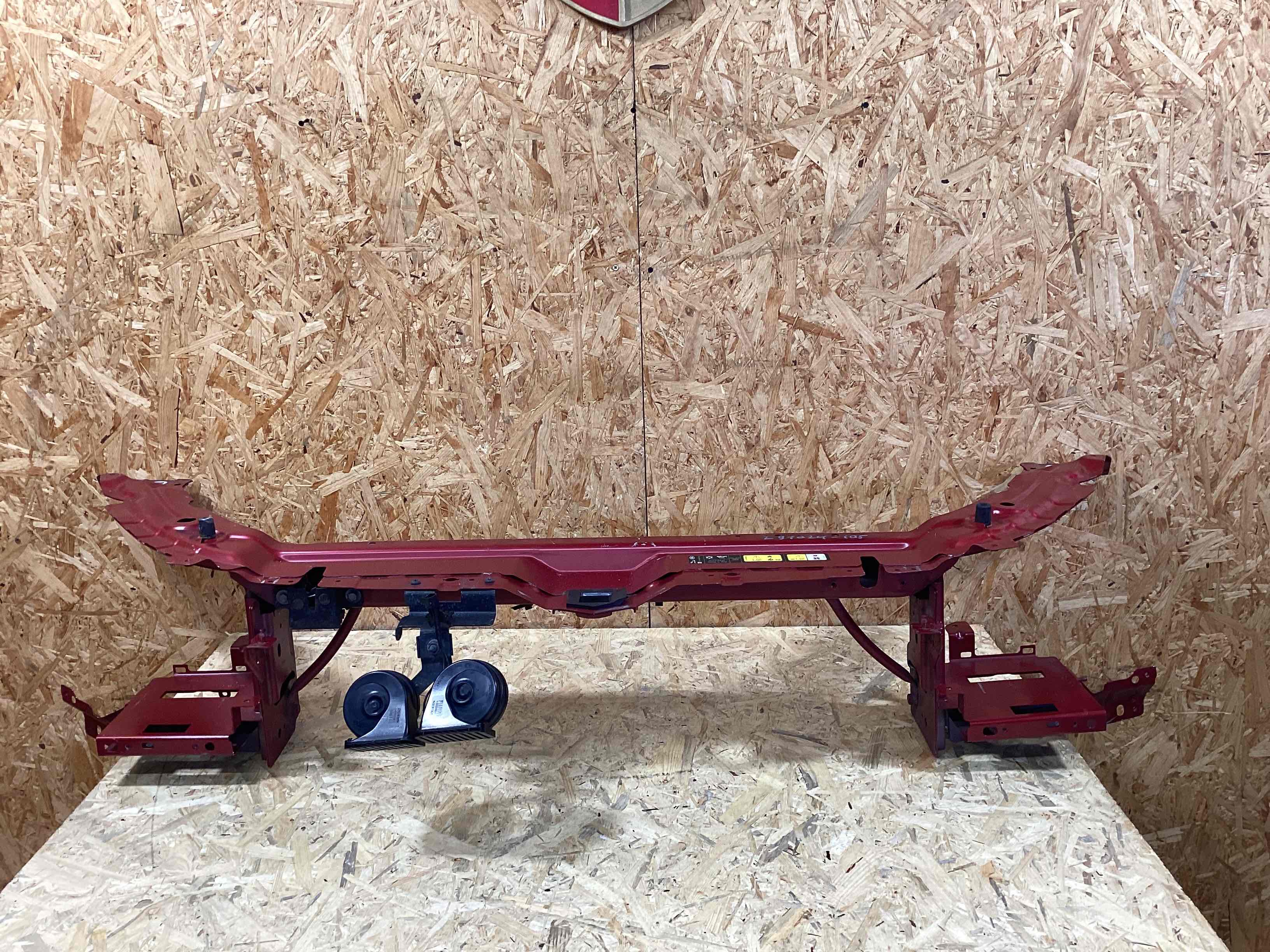 Передняя панель крепления облицовки (телевизор) Land Rover Discovery Sport L550 030426-104