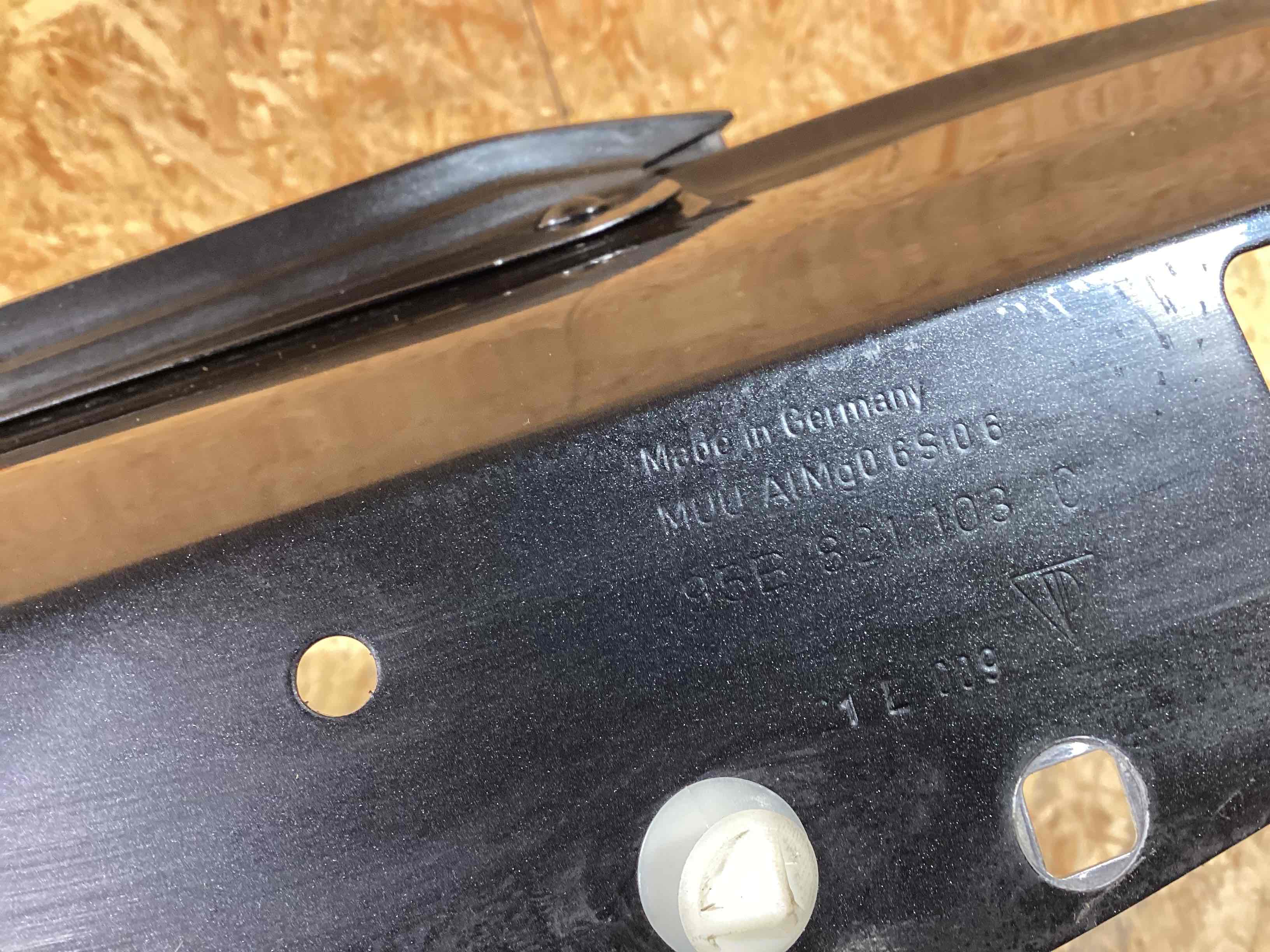 Крыло переднее правое Porsche Macan 030426-108