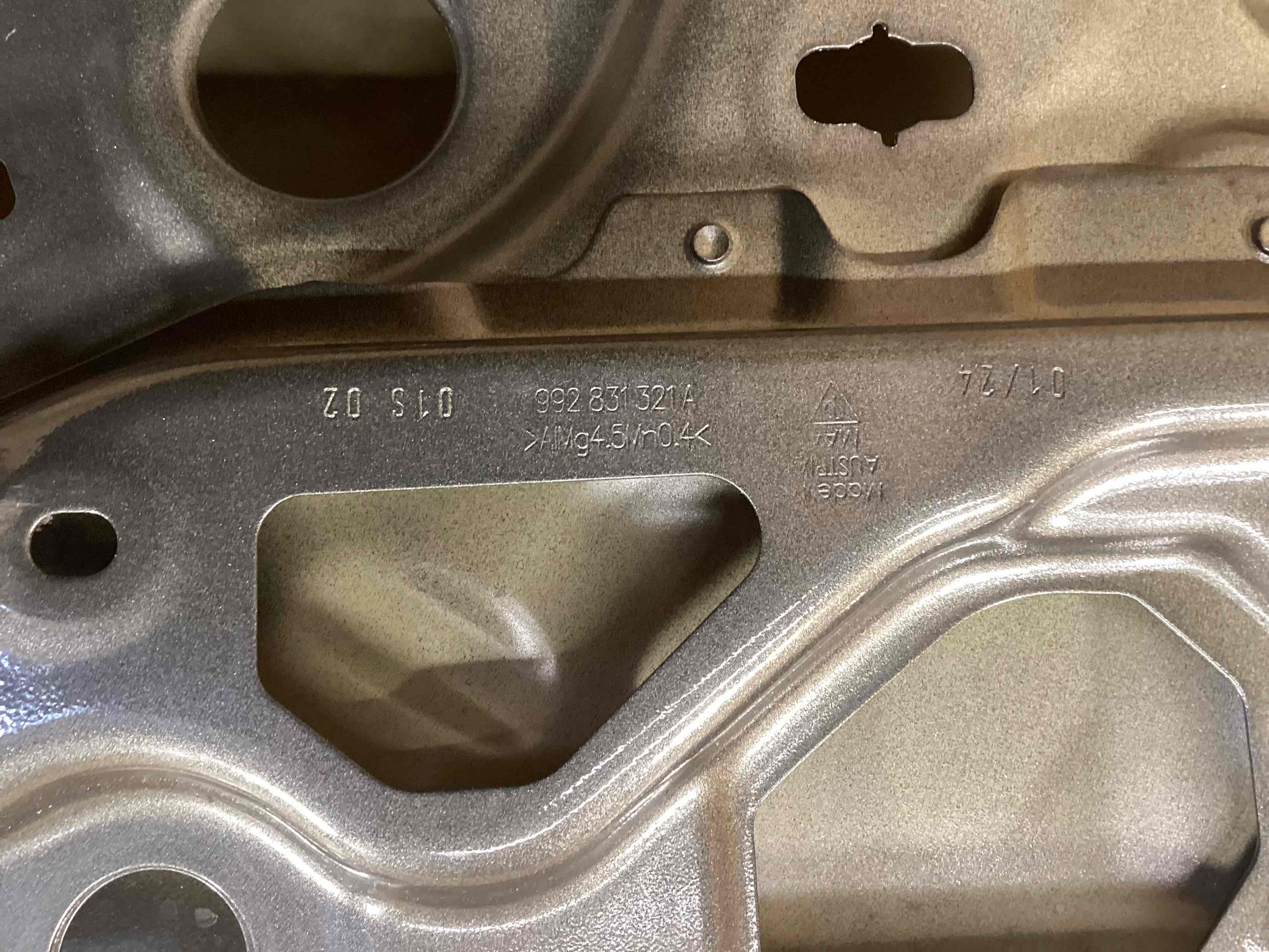 Дверь передняя левая Porsche 911 030626-110