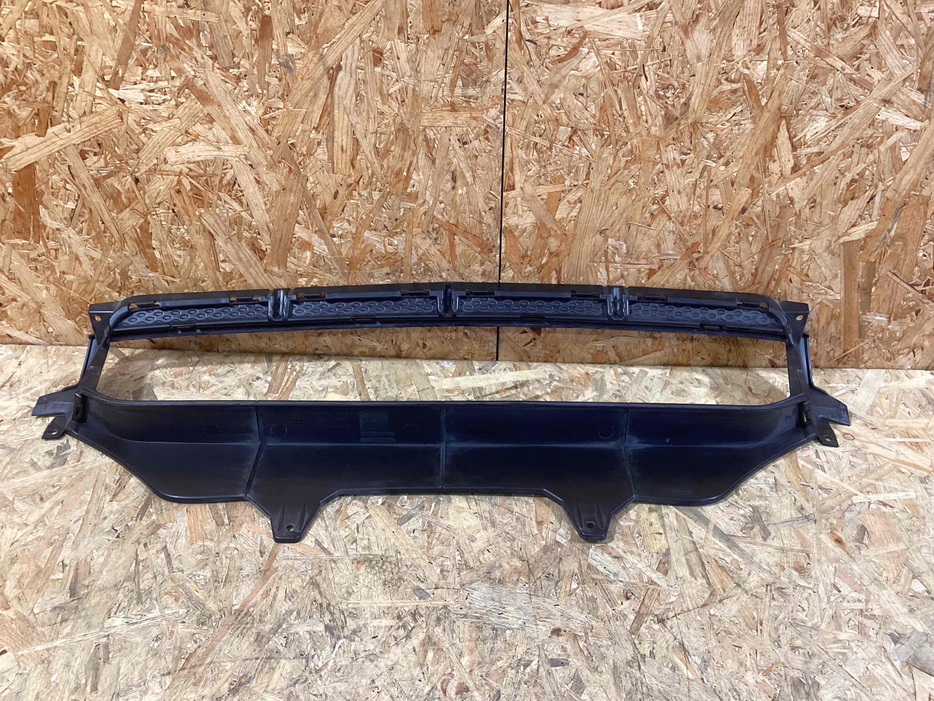 Заглушка, вставка (решетка) в бампер Porsche Macan 030726-105