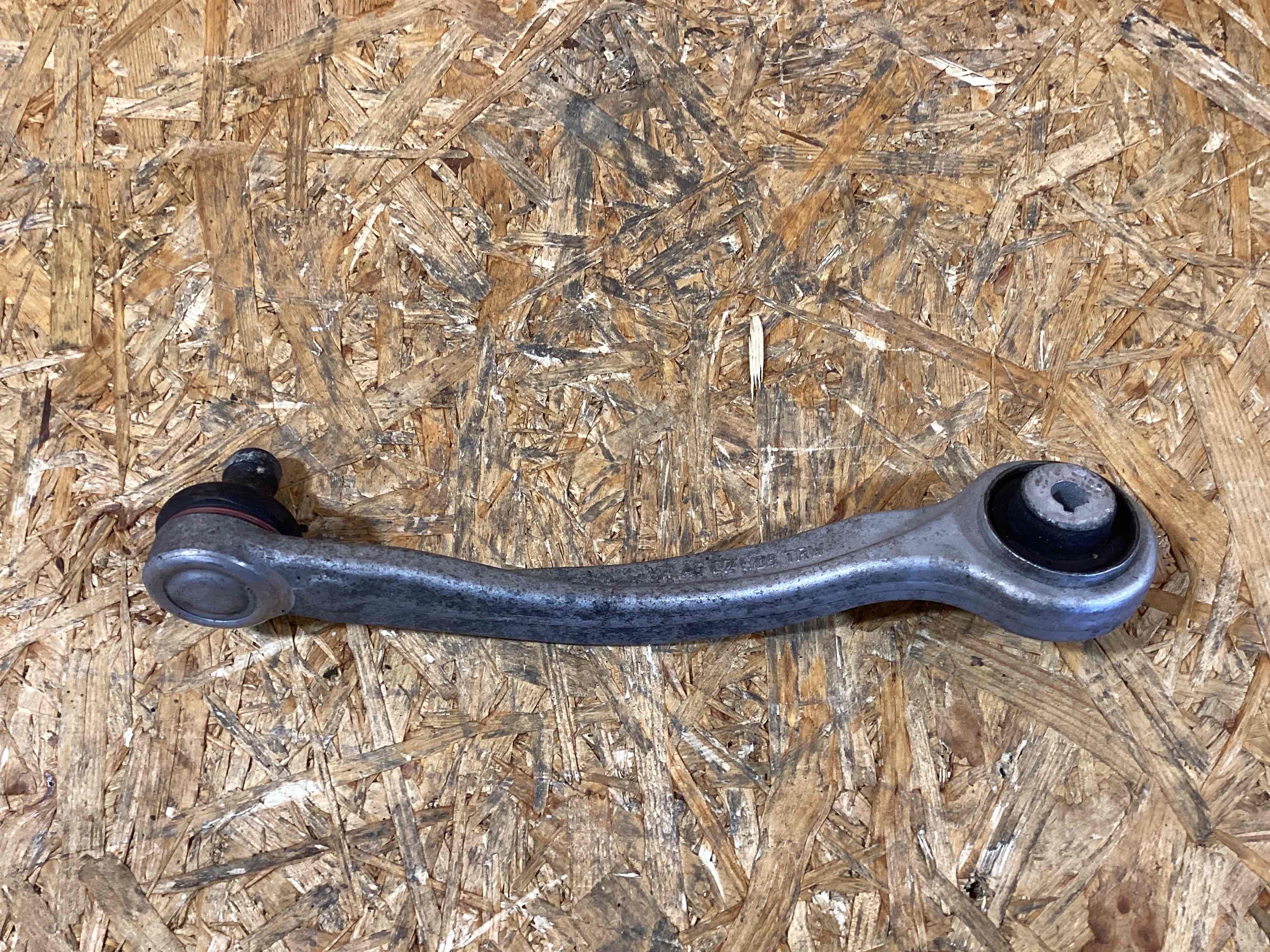 Рычаг подвески Porsche Cayenne 030925-126