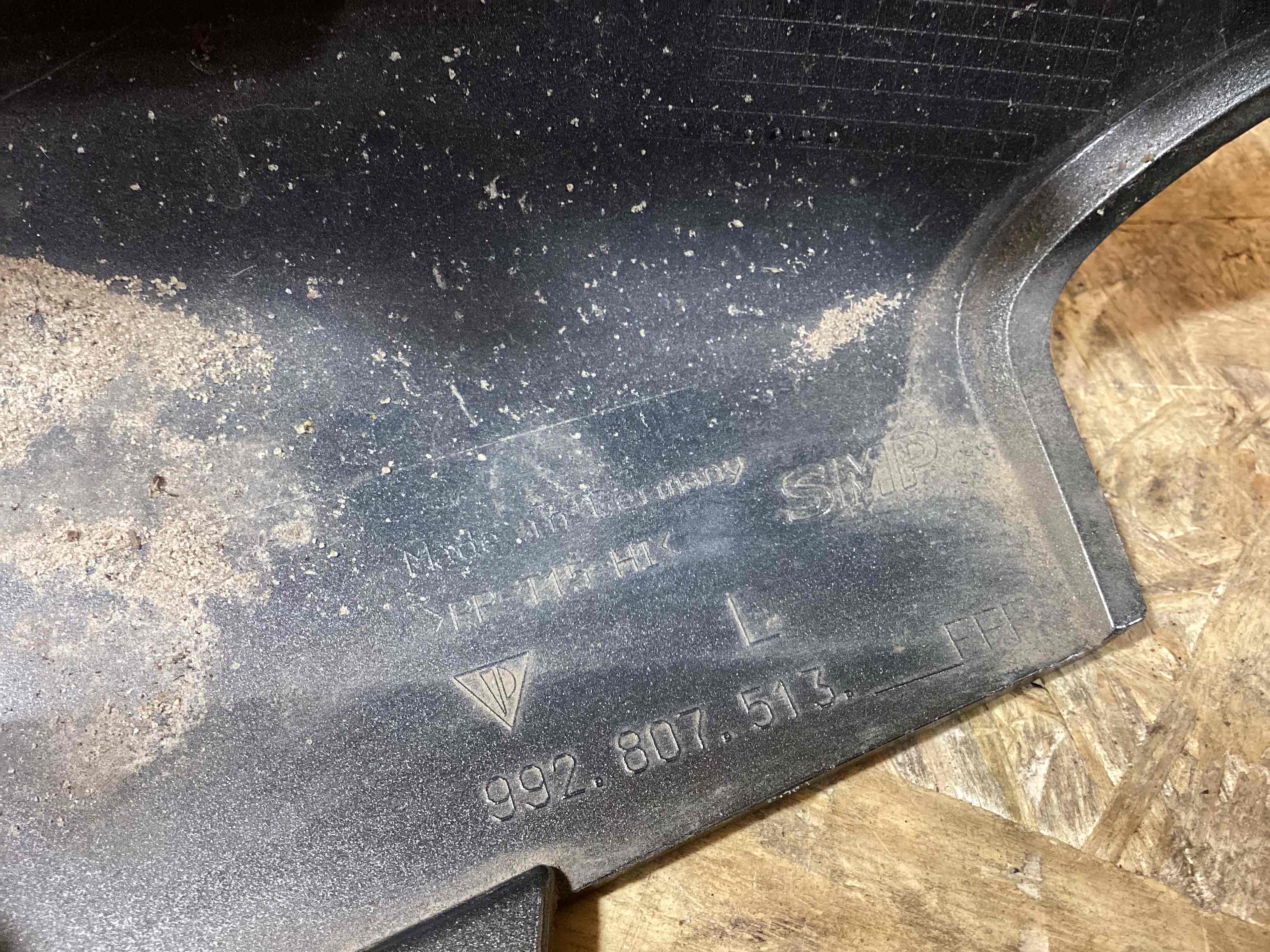 Заглушка, вставка (решітка) в бампер Porsche 911 030926-103