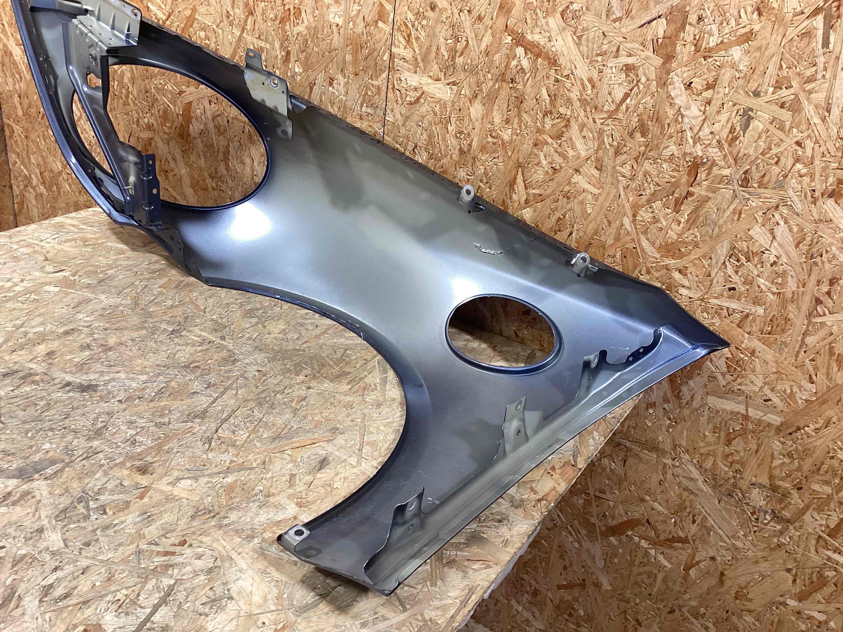 Крило переднє праве Porsche 911 030926-109