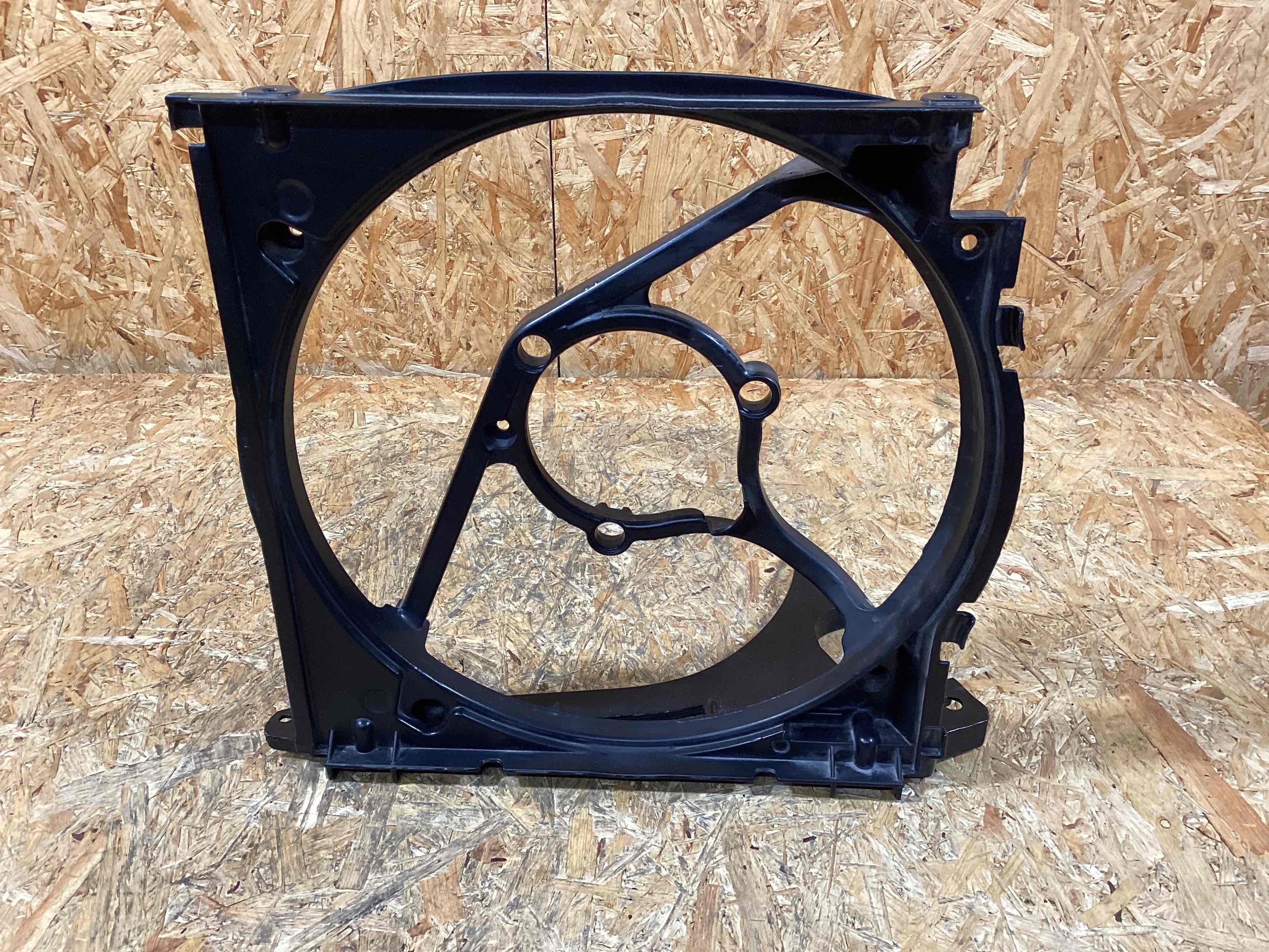 Опора радиатора, крепление/кронштейн, уплотнитель радиатора Porsche Boxster 718 031125-103