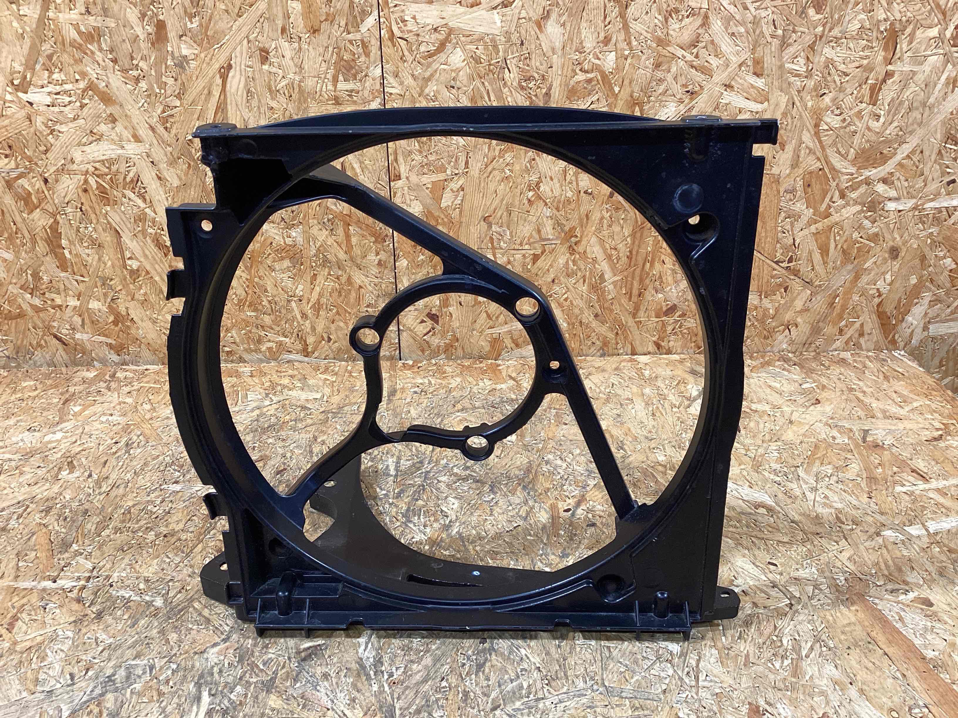 Опора радиатора, крепление/кронштейн, уплотнитель радиатора Porsche Boxster 718 031125-104