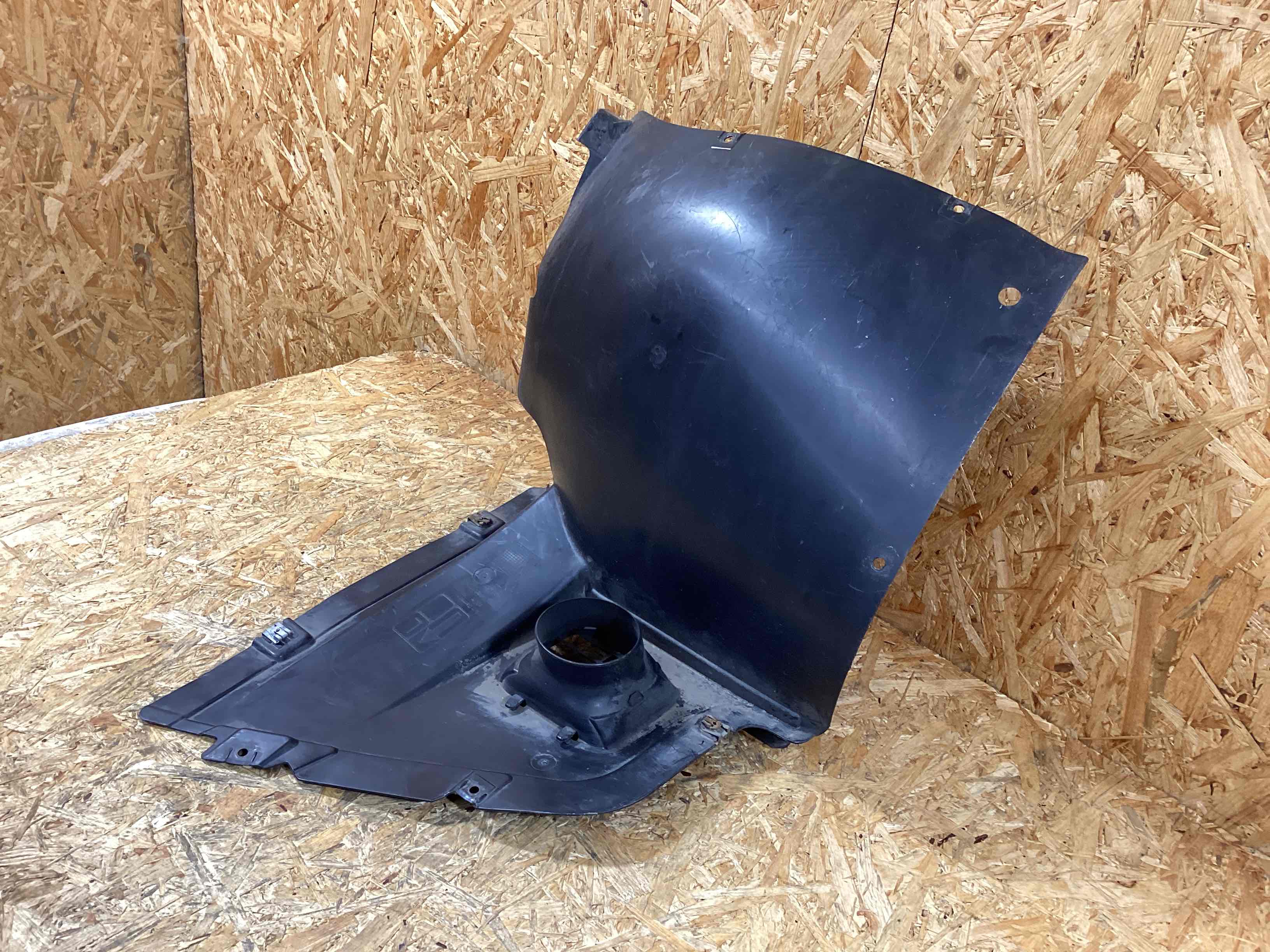 Защита арок передняя правая (подкрылок) Porsche Panamera 031125-107