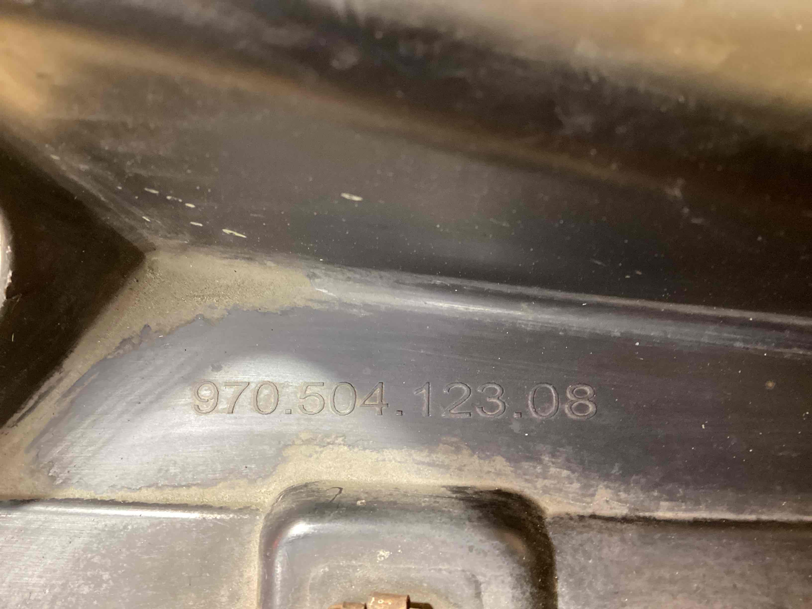 Защита арок передняя правая (подкрылок) Porsche Panamera 031125-107