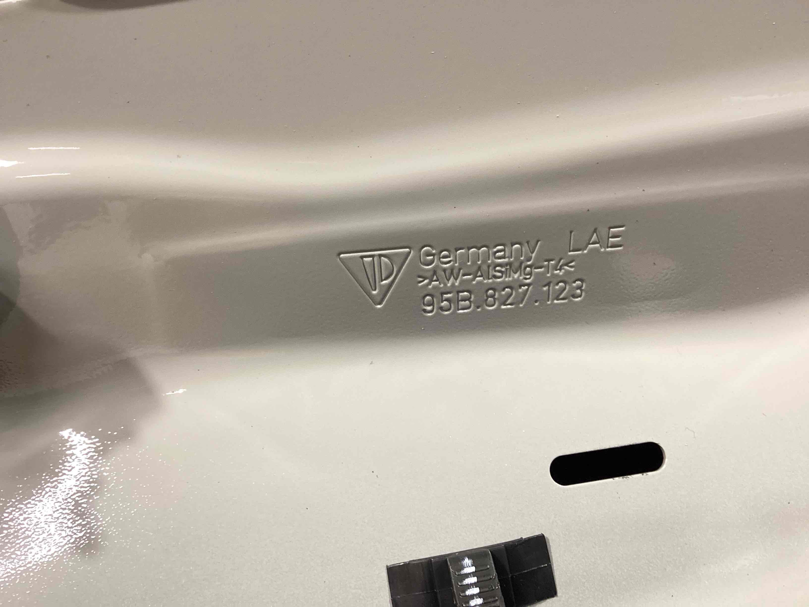 Крышка багажника, дверь багажника Porsche Macan 040226-101