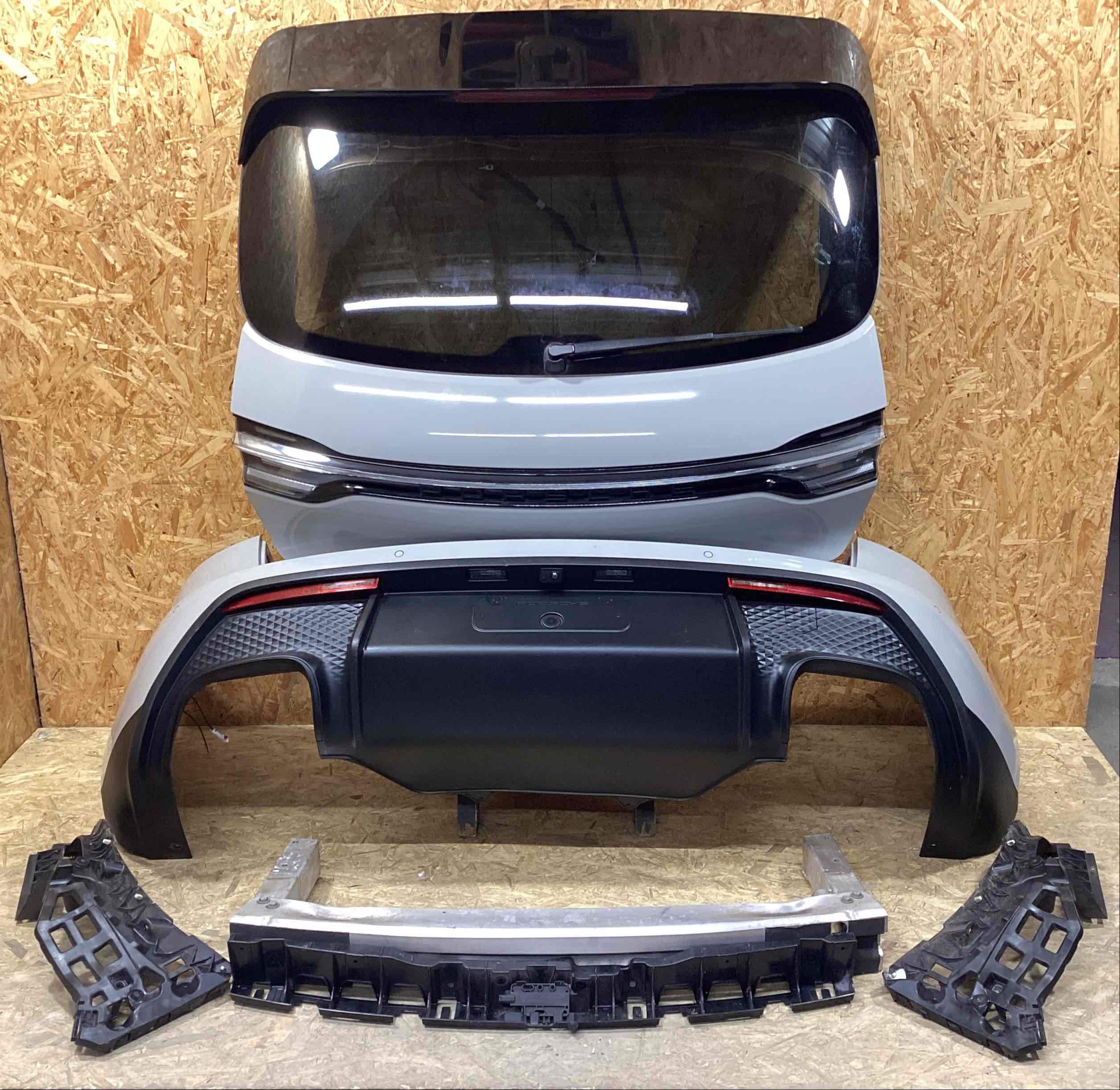 Крышка багажника, дверь багажника Porsche Macan 040226-101