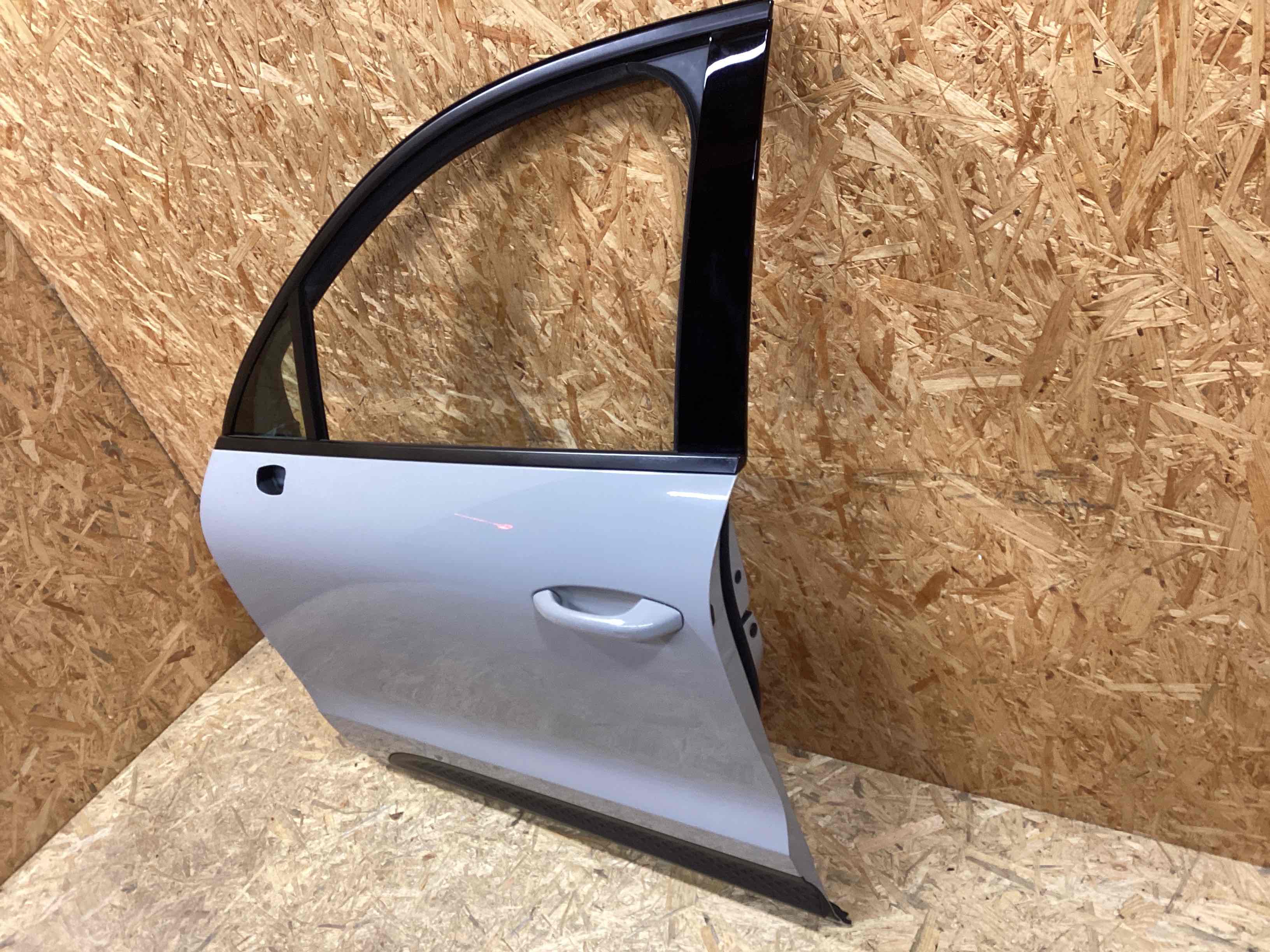 Дверь передняя левая Porsche Macan 040226-102