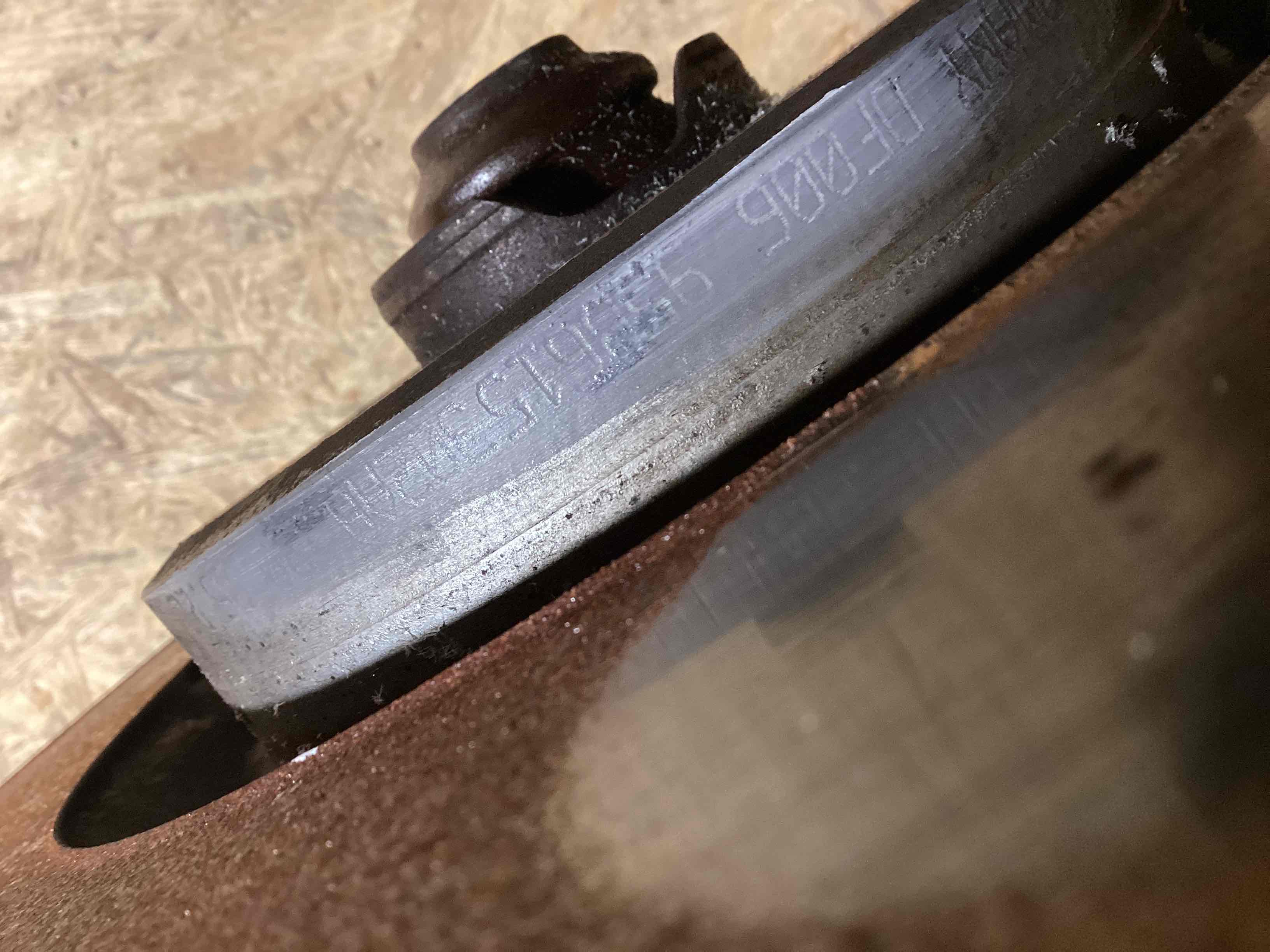 Кулак поворотный правый Porsche Macan 040226-106