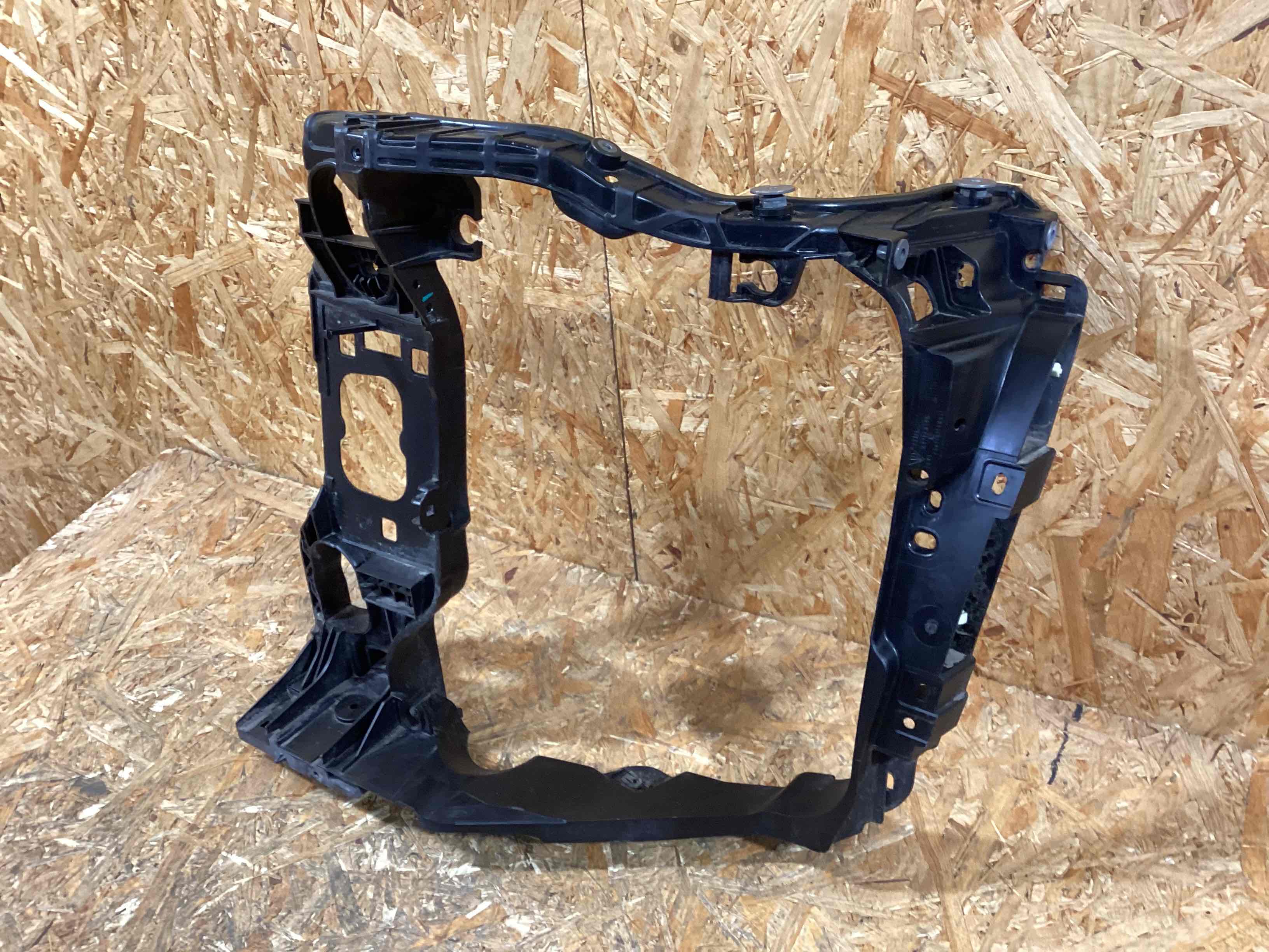 Опора радиатора, крепление/кронштейн, уплотнитель радиатора Porsche Macan 040326-109